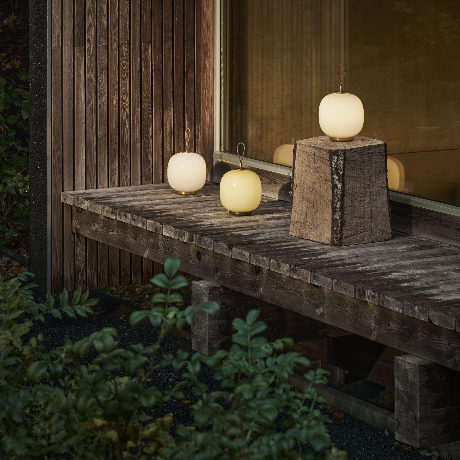 Mid-Century Modern Lampe de bureau Radiohus en verre jaune pâle Vilhelm Lauritzen 'VL45' en vente