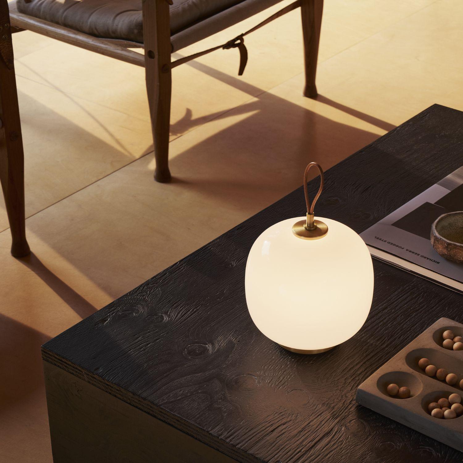 XXIe siècle et contemporain Lampe de bureau Radiohus en verre jaune pâle Vilhelm Lauritzen 'VL45' en vente