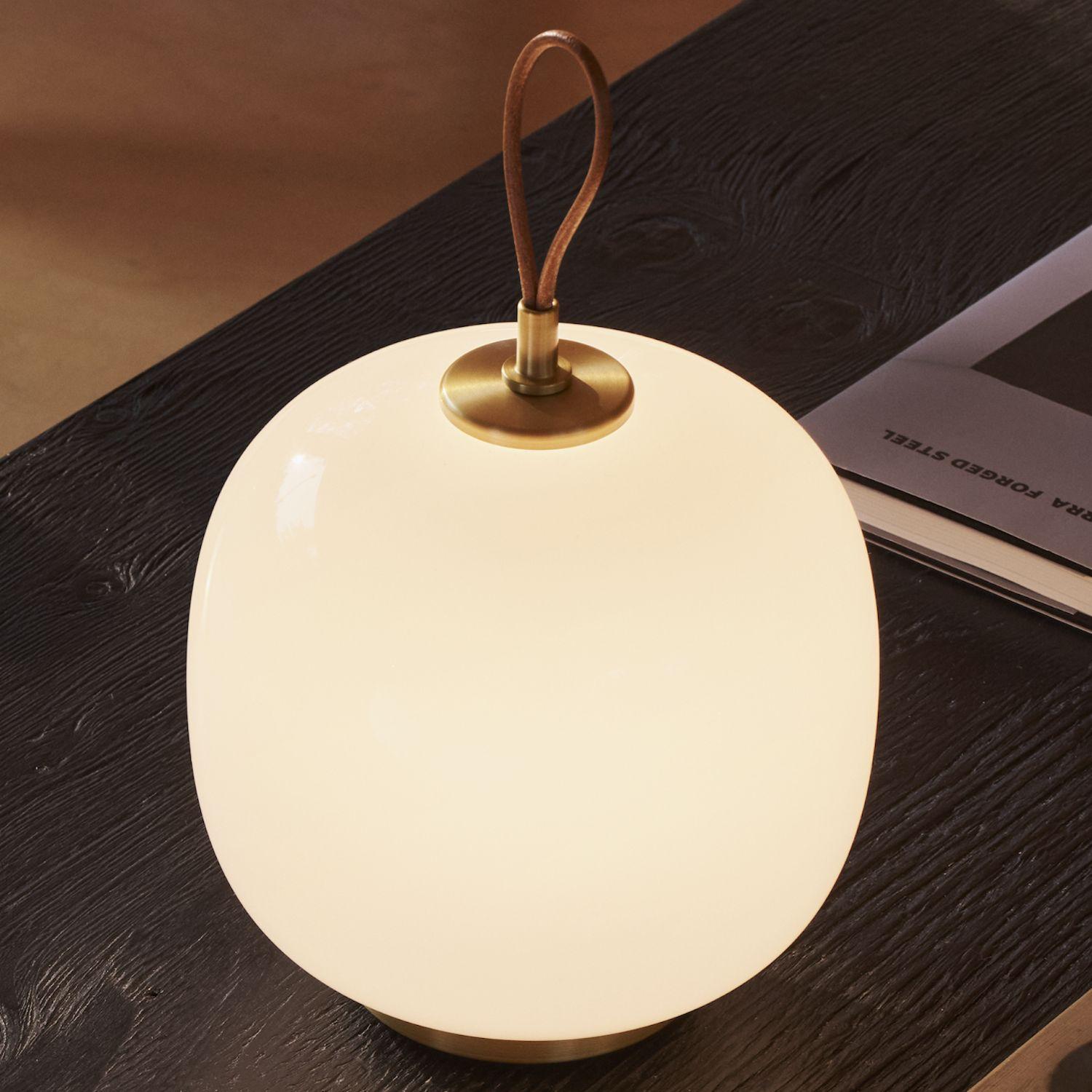 Laiton Lampe de bureau Radiohus en verre jaune pâle Vilhelm Lauritzen 'VL45' en vente