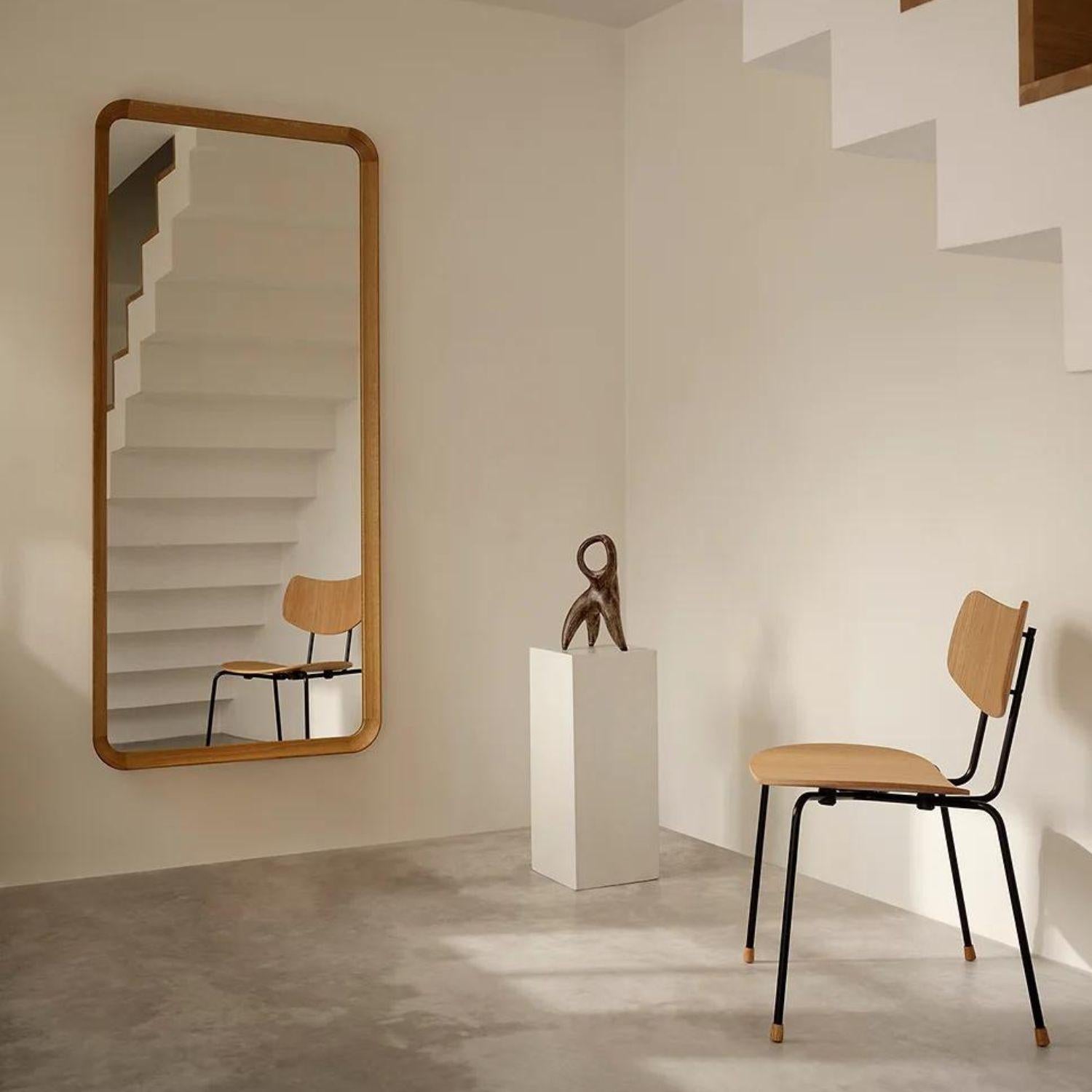 Vilhelm Lauritzen VLA62 'Radio House' Oak Wood Mirror for Carl Hansen & Son

The story of Danish Modern begins in 1908 when Carl Hansen opened his first workshop. His firm commitment to beauty, comfort, refinement, and craftsmanship is evident in