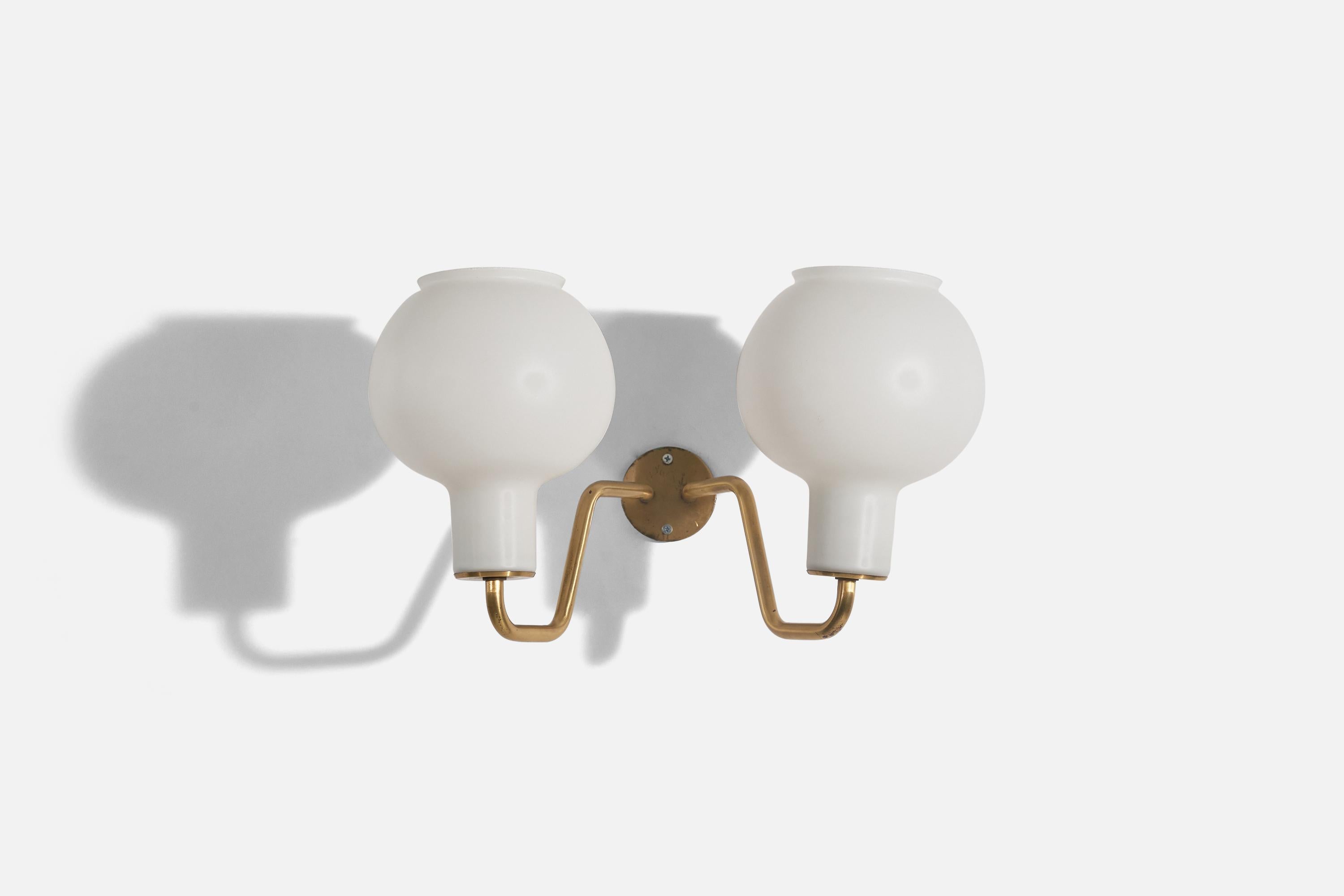 A two-light sconce / wall light designed by Vilhelm Lauritzen and produced by Louis Poulsen, Denmark, c. 1950s.

Dimensions of back plate (inches) : 2.96 x 2.96 x 0.12 (H x W x D).