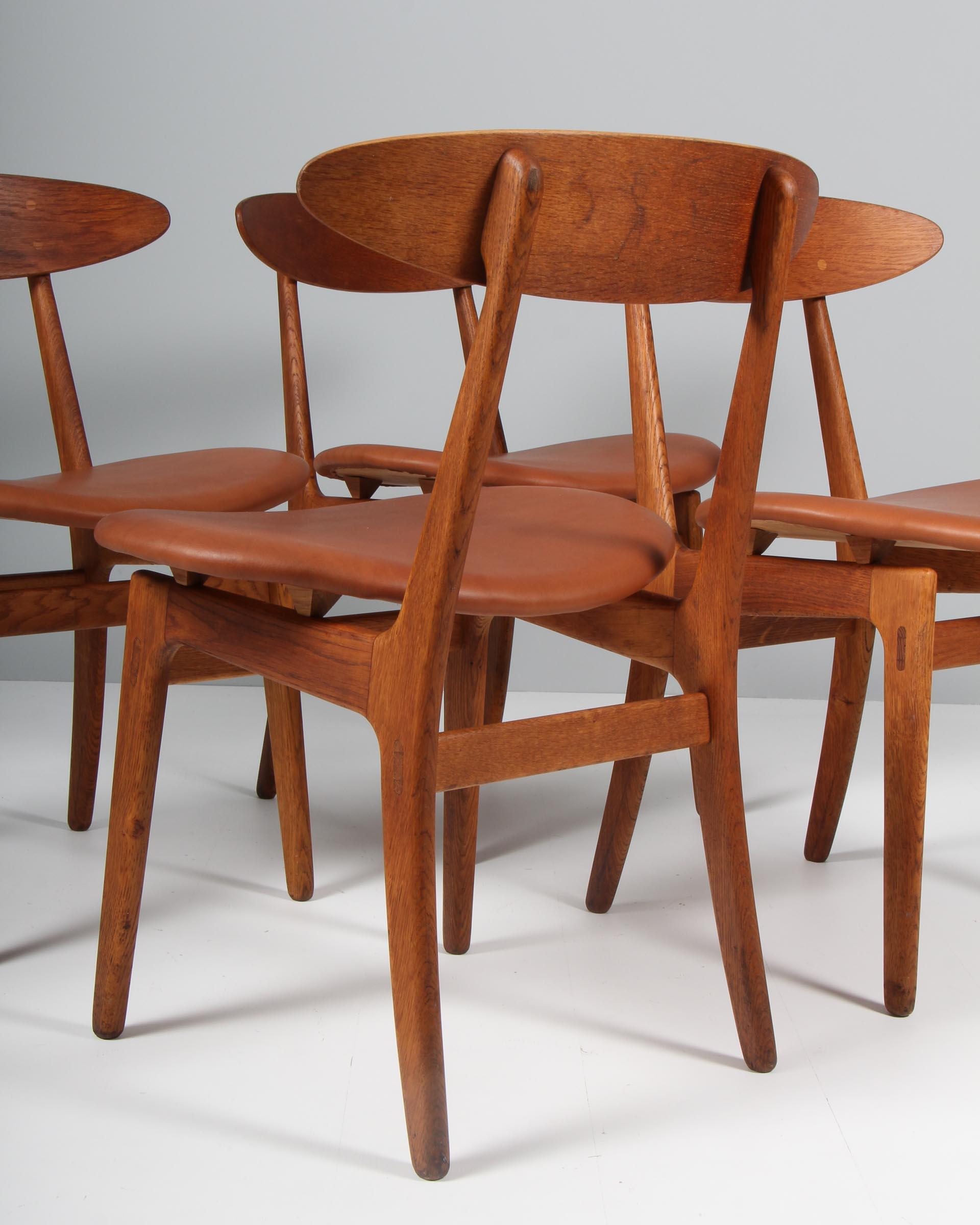 Mid-20th Century Vilhelm Wohlert Dining Chairs in Oak and Aniline Leather, Denmark, 1960's For Sale