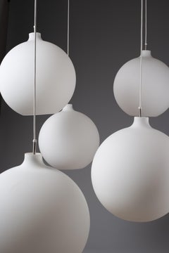 Vilhelm Wohlert, 5 Stück Opalglas Satellite Pendelleuchte für Louis Poulsen