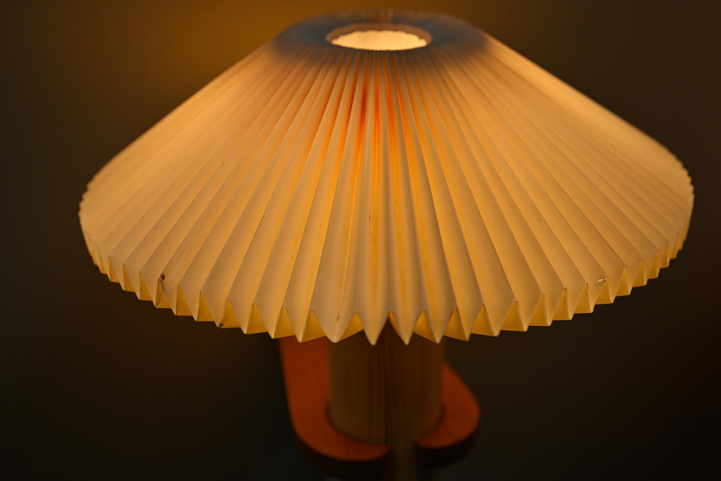 Vilhelm Wohlert wall lamp Oak and Acrylic shade for Le Klint, Denmark 1950s 5