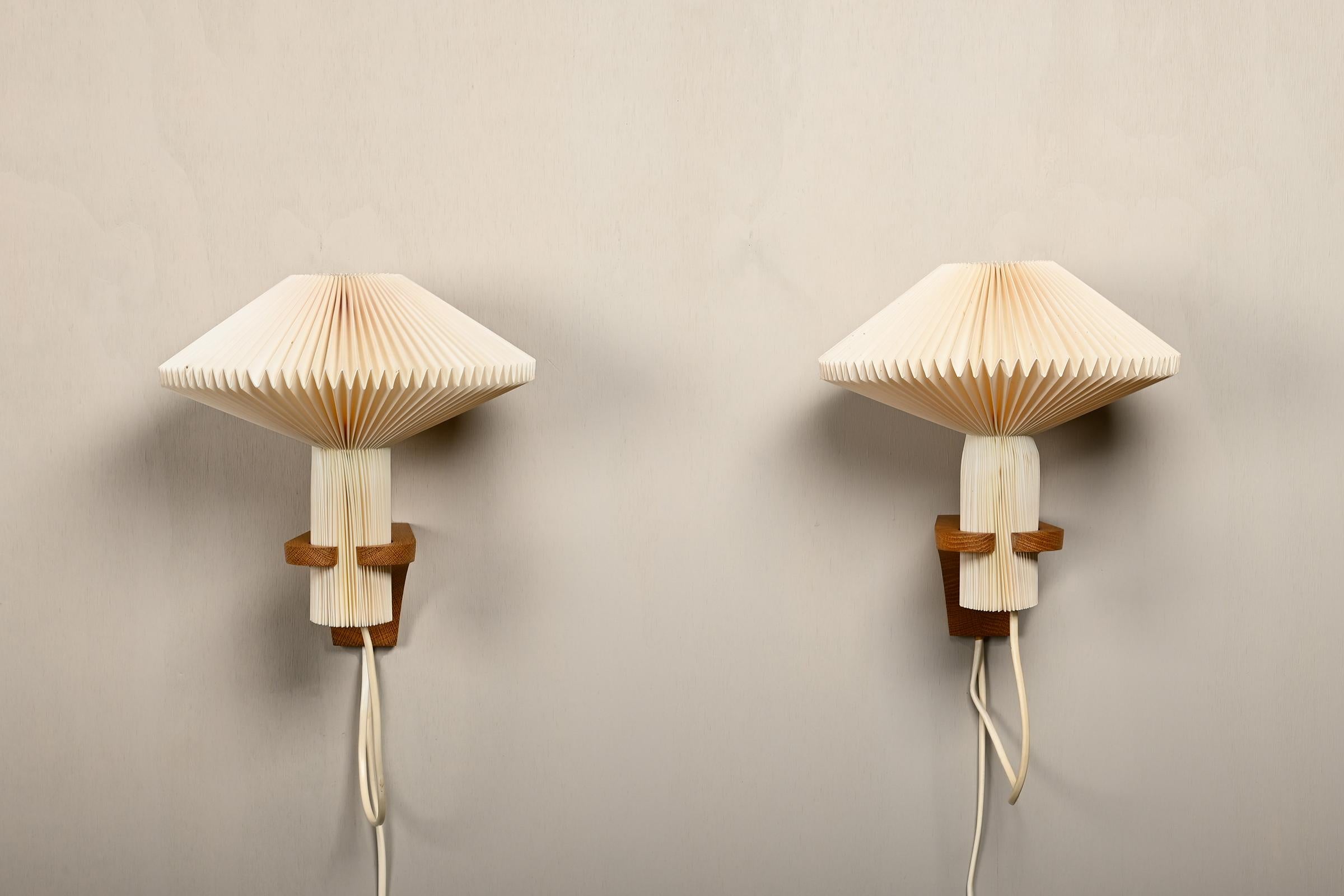 Scandinavian Modern Vilhelm Wohlert wall lamp Oak and Acrylic shade for Le Klint, Denmark 1950s