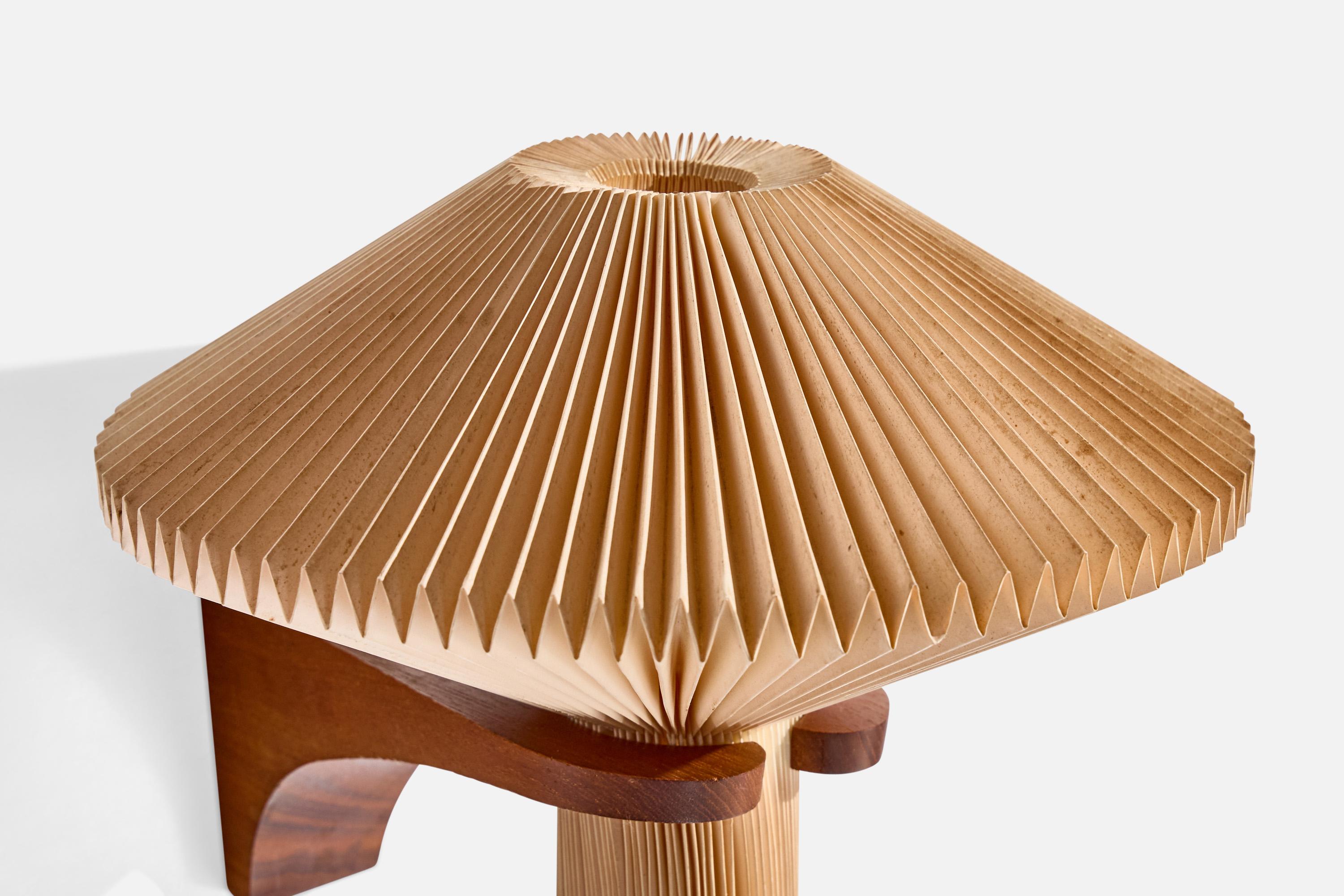 Vilhelm Wohlert, Wandleuchte, Holz, Papier, Dänemark, 1950er Jahre im Zustand „Gut“ im Angebot in High Point, NC