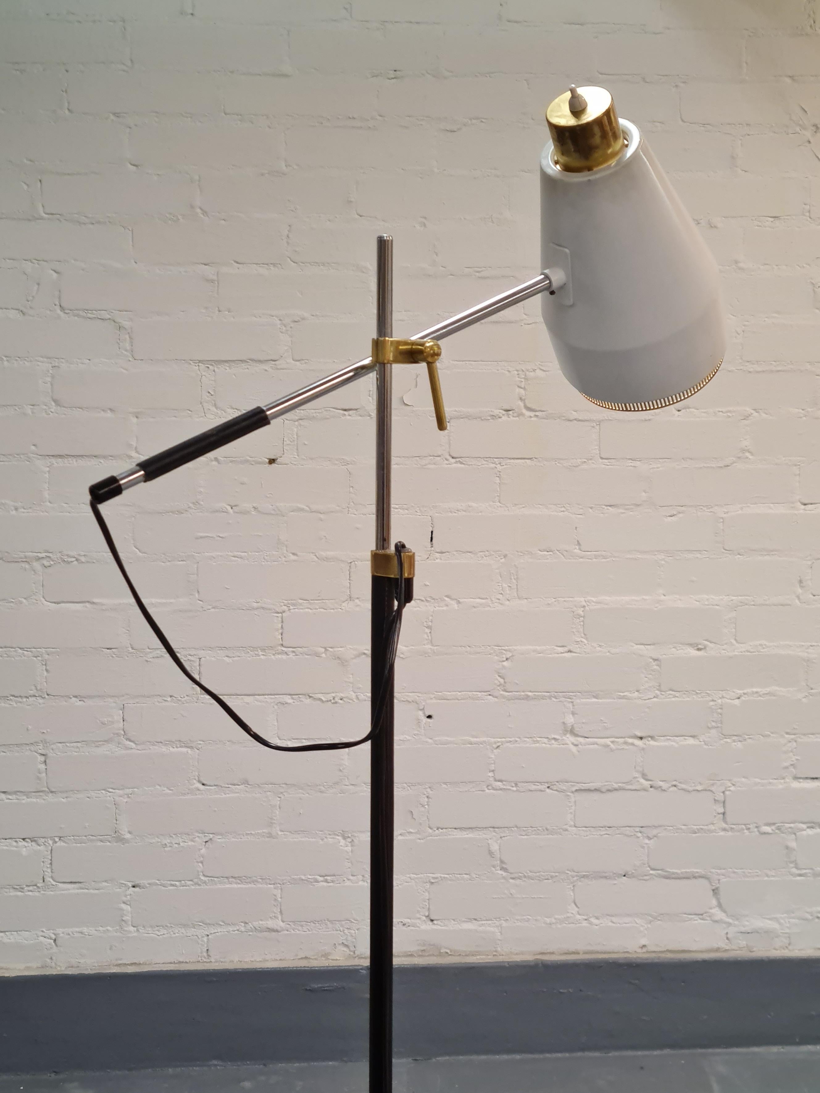 Viljo Hirvonen Floor Lamp Model H801, Valaistustyö In Good Condition For Sale In Helsinki, FI