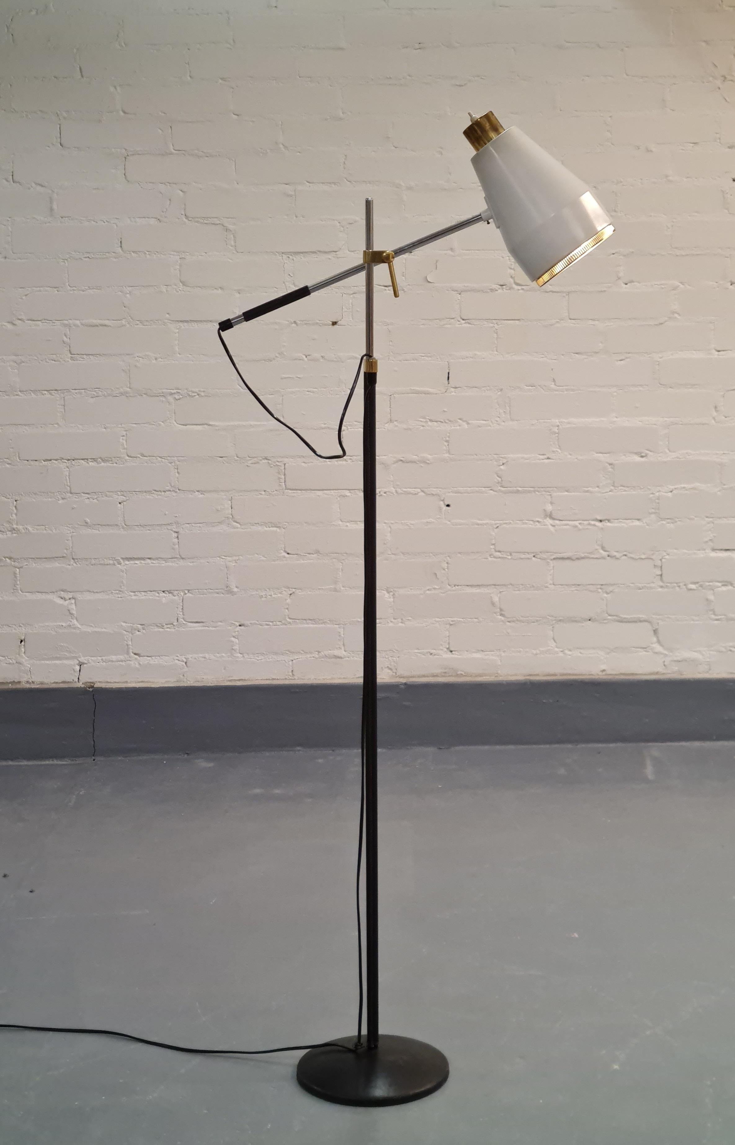 Mid-20th Century Viljo Hirvonen Floor Lamp Model H801, Valaistustyö For Sale