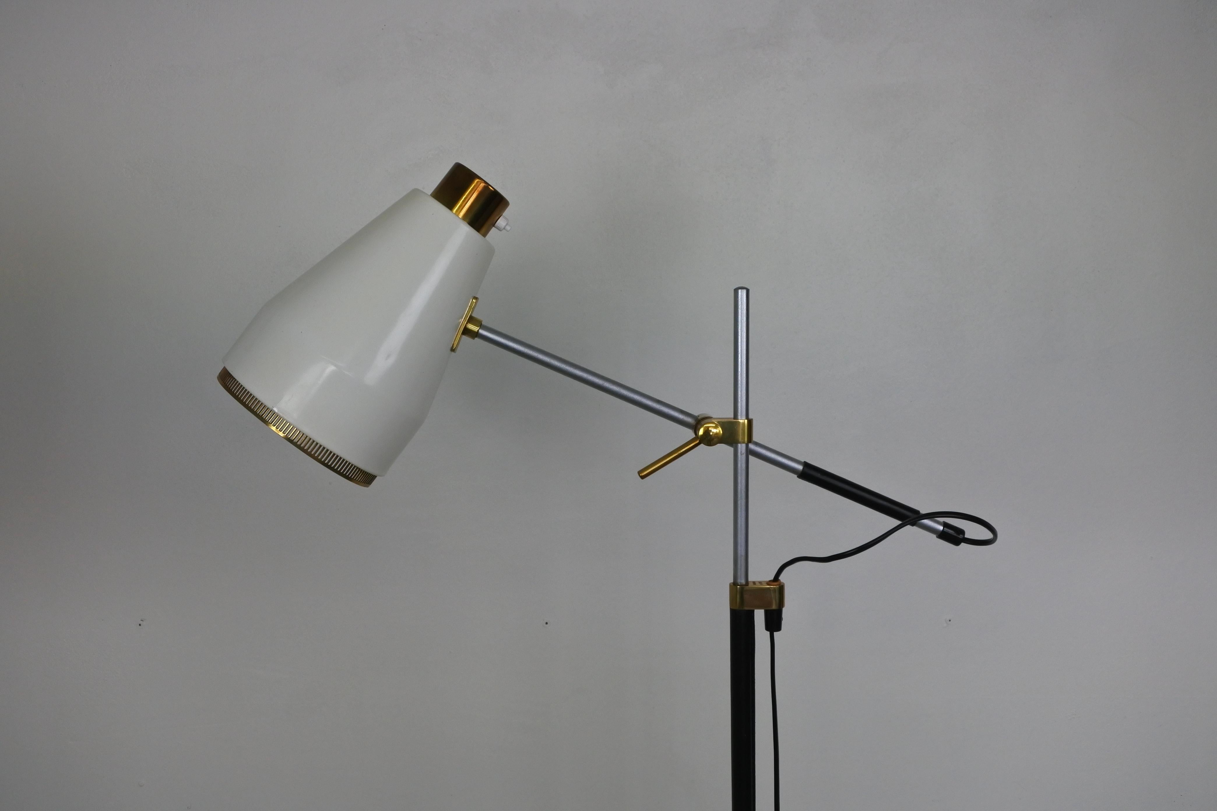 Aluminum Viljo Hirvonen & Valaistustyö Adjustable Floor Lamp, Leather & Brass, 1960s For Sale