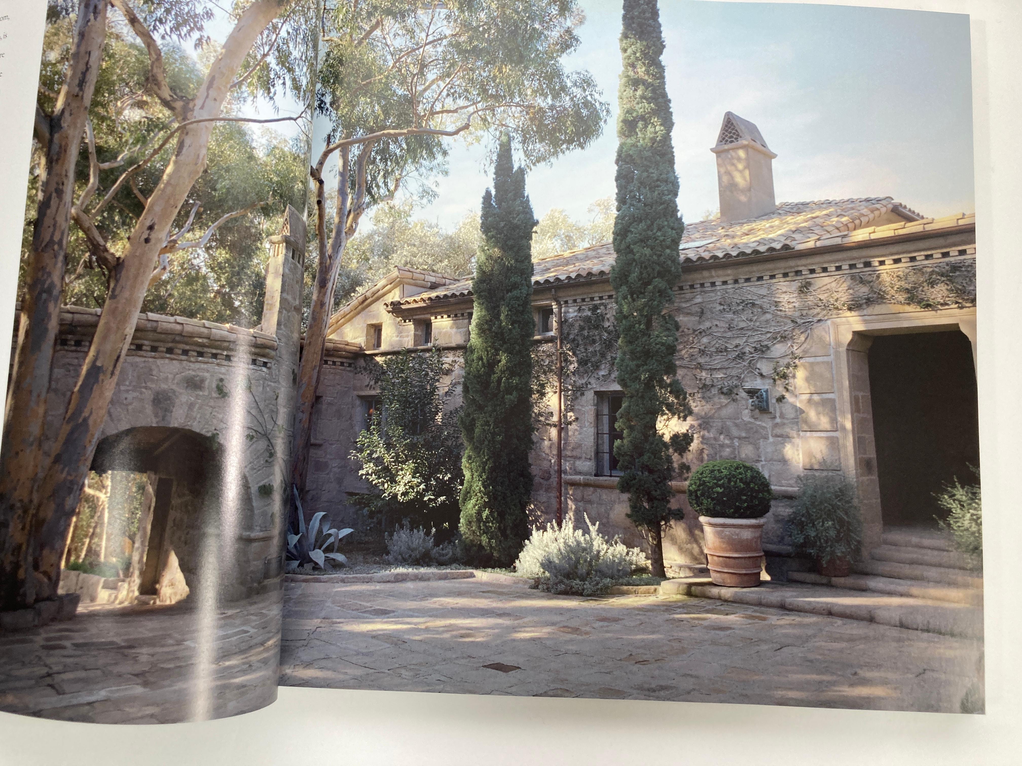 Villa by John Saladino Hardcover Book In Good Condition For Sale In North Hollywood, CA