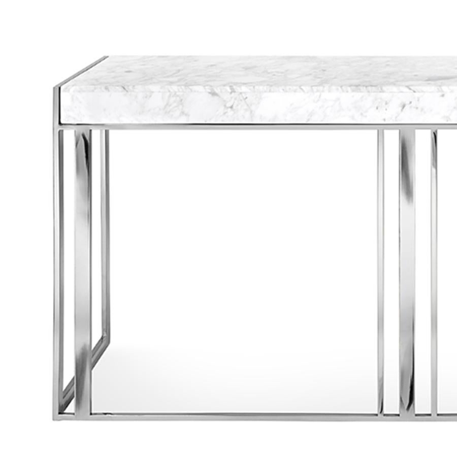 Table console villa avec structure en métal 
en finition chromée. Avec un plateau en marbre blanc.