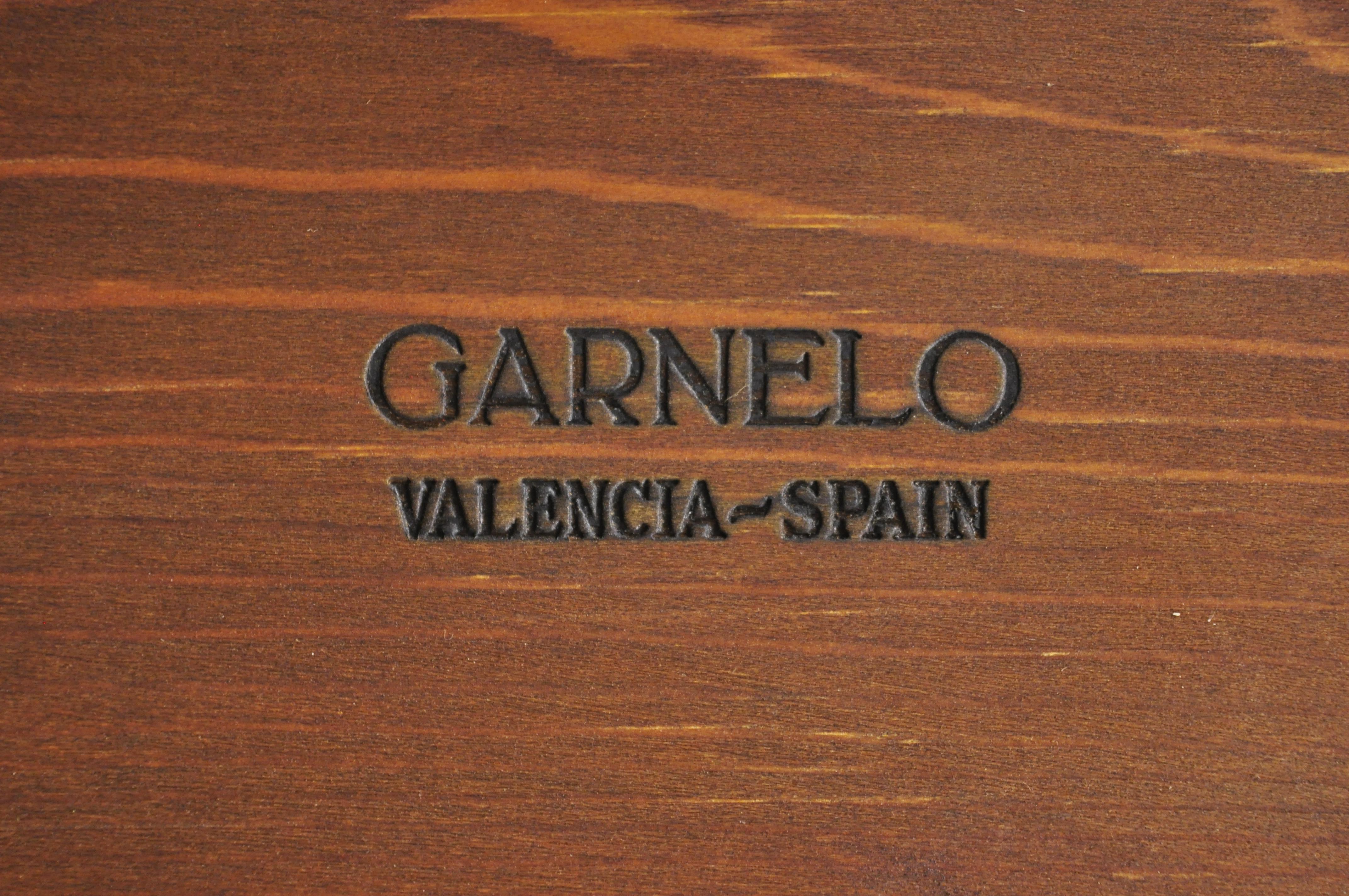 Villa Garnelo Crotch Mahogany Empire Style 4 Drawer Commode Dresser For Sale 5
