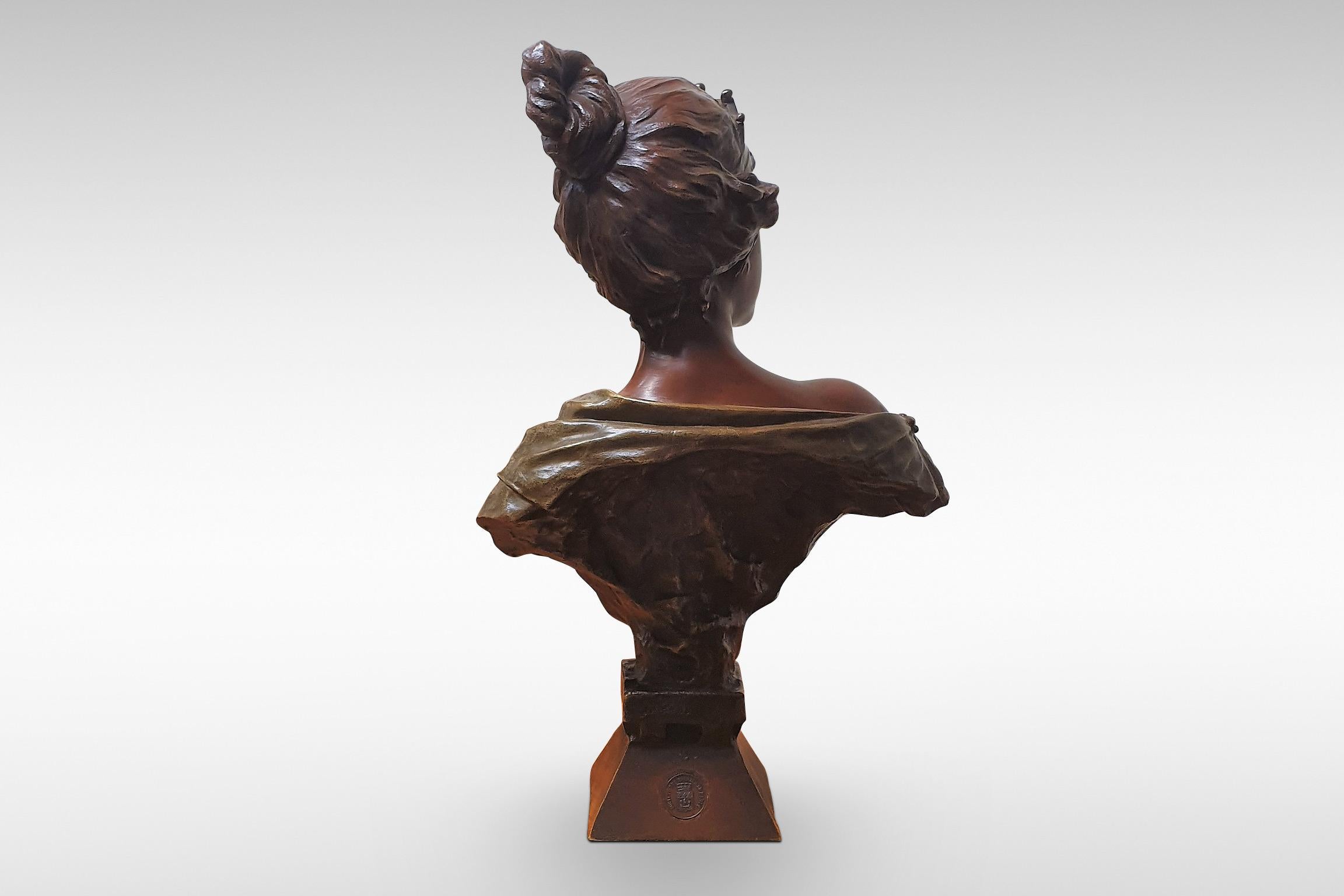 French Villanis 'Lucrece' Bronze Art Nouveau Sculpture For Sale
