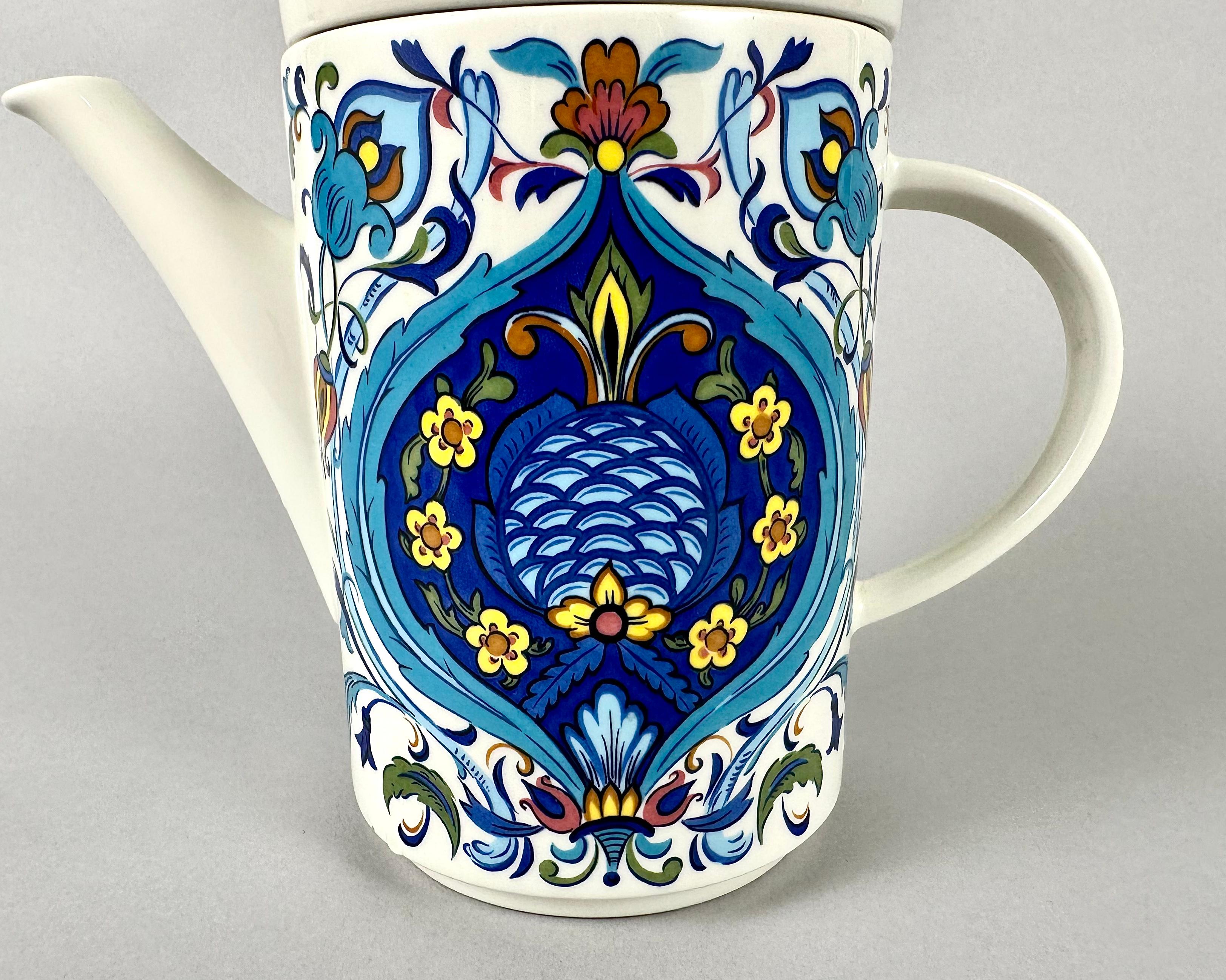 Villeroy and Boch Coffee or Tea Pot Izmir Collection, Luxembourg, 1973 In Excellent Condition For Sale In Bastogne, BE