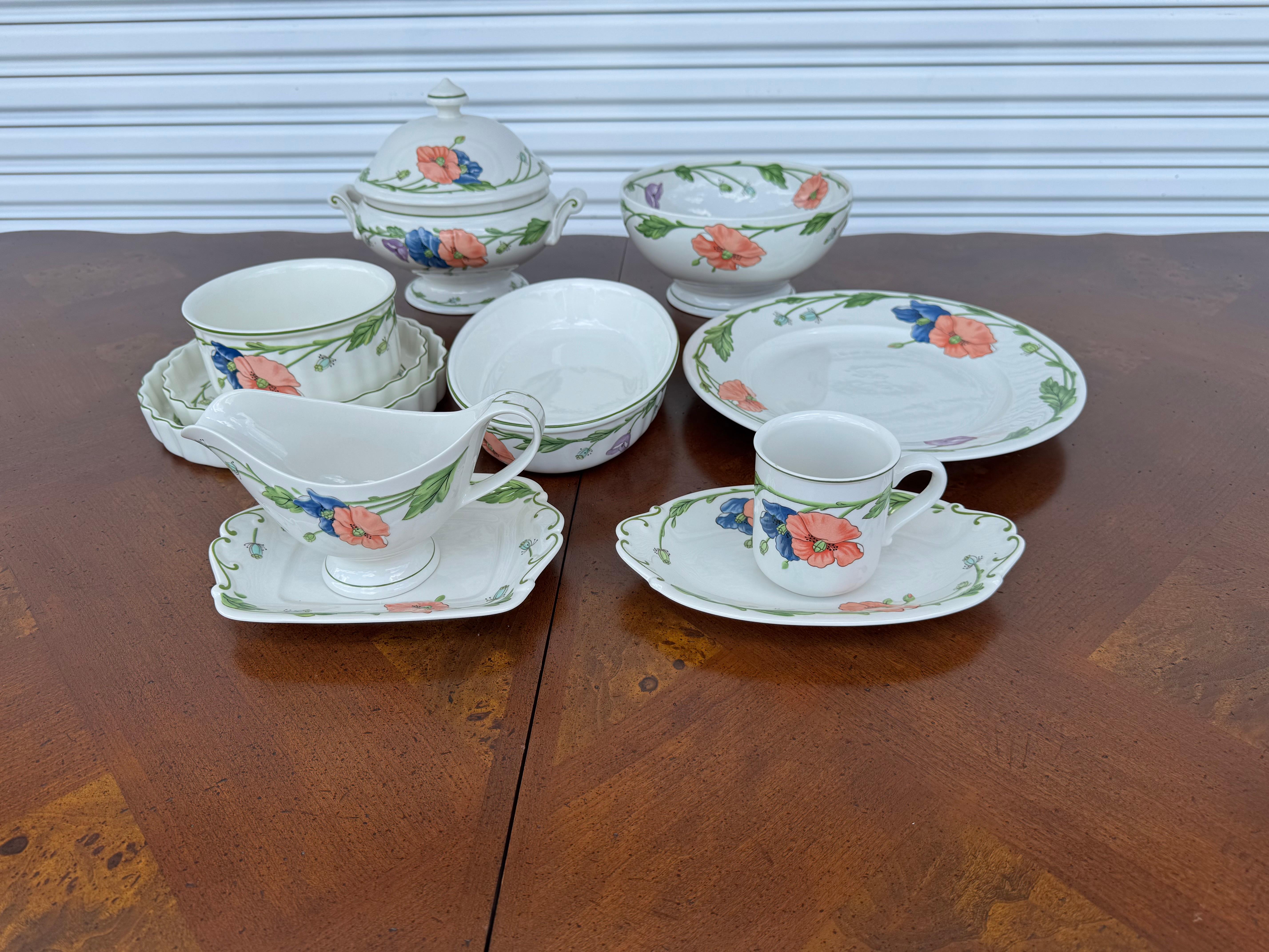 Villeroy & Boch Amapola Floral Gravy Boat and more Tea Cups & Plates 6