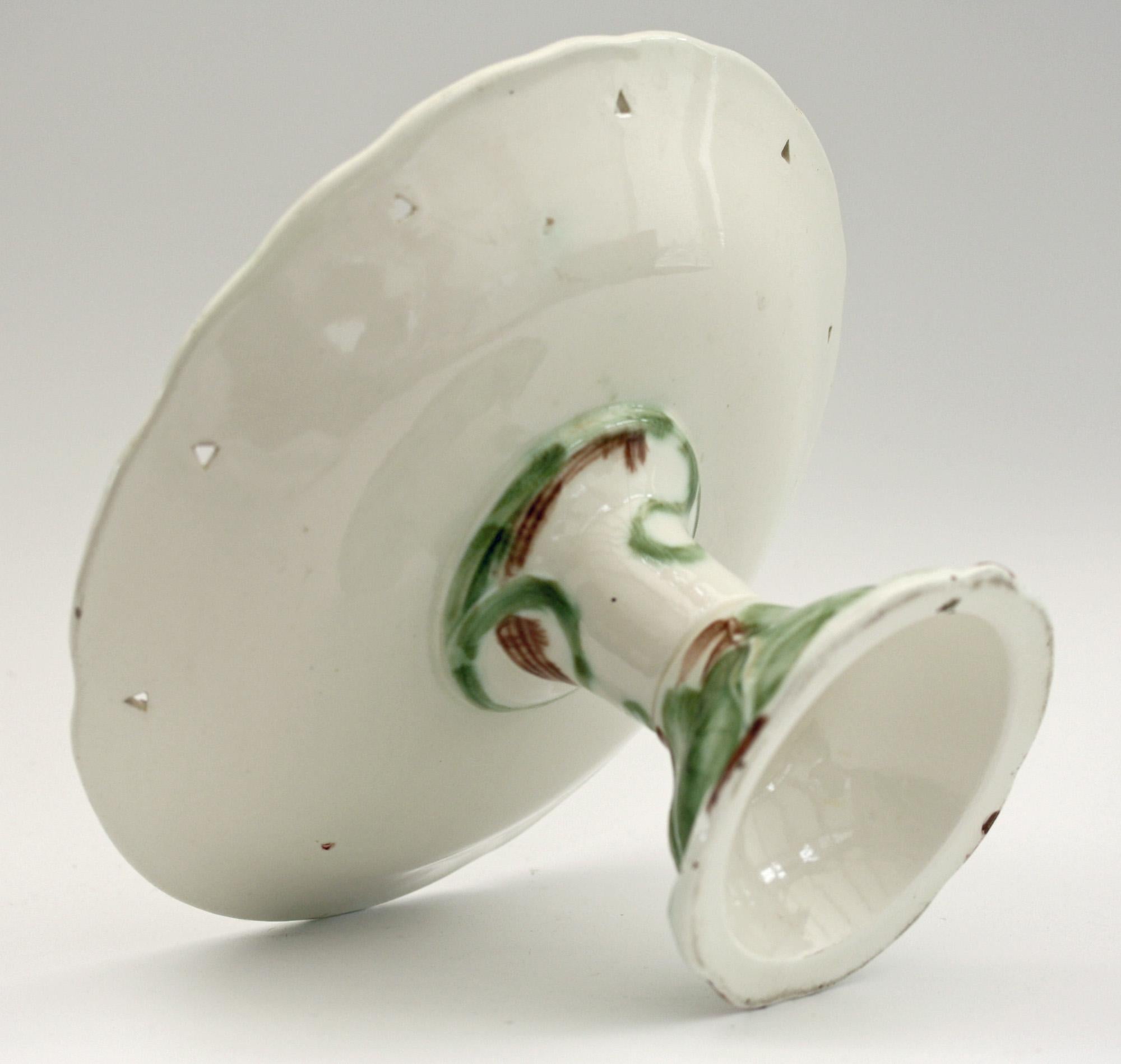 Villeroy & Boch Tubelined geblümte Kompottschale aus Majolica Keramik im Art nouveau-Stil (Deutsch) im Angebot