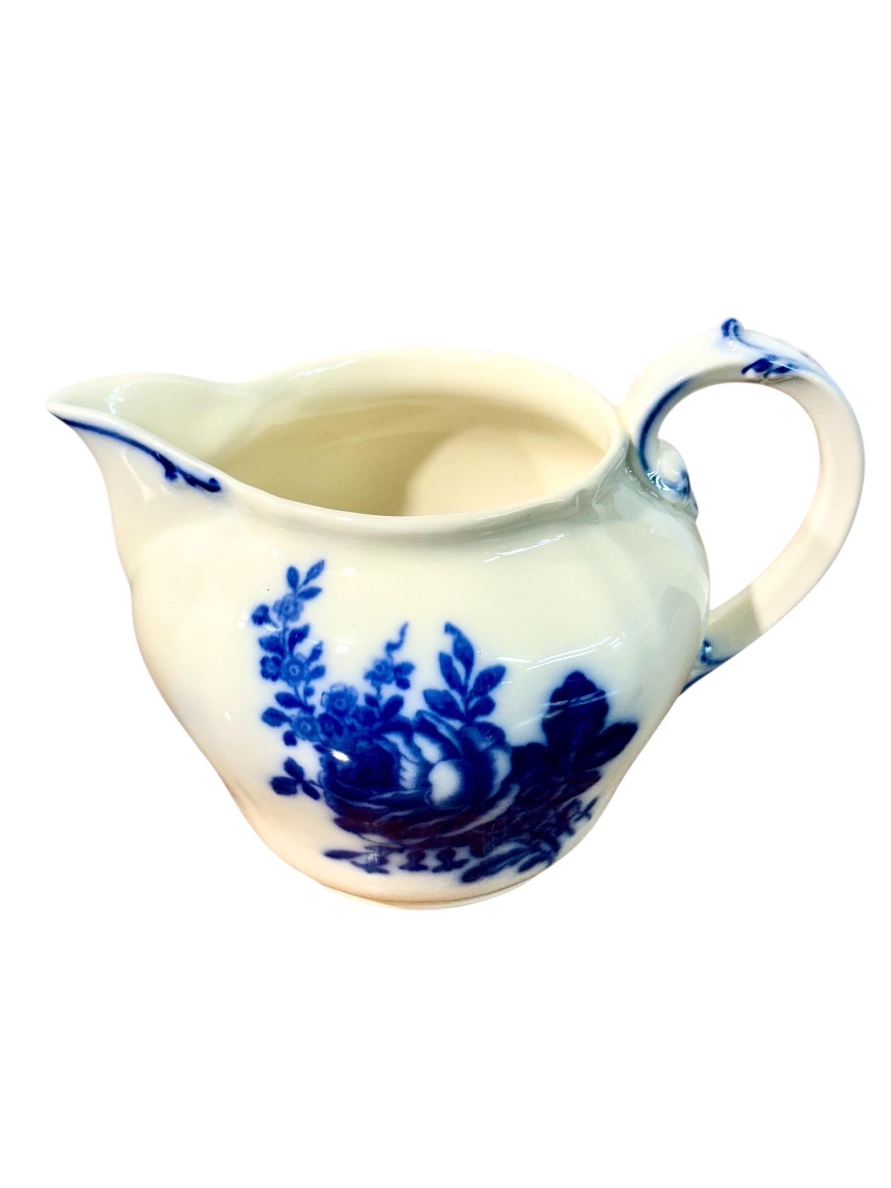 Villeroy & Boch Blue and White Faience Dinnerware Service, 29 Pieces in vendita 9