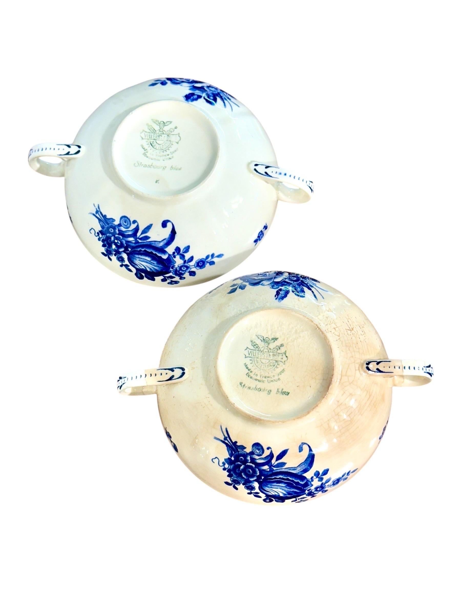 Villeroy & Boch Blue and White Faience Dinnerware Service, 29 Pieces in vendita 1
