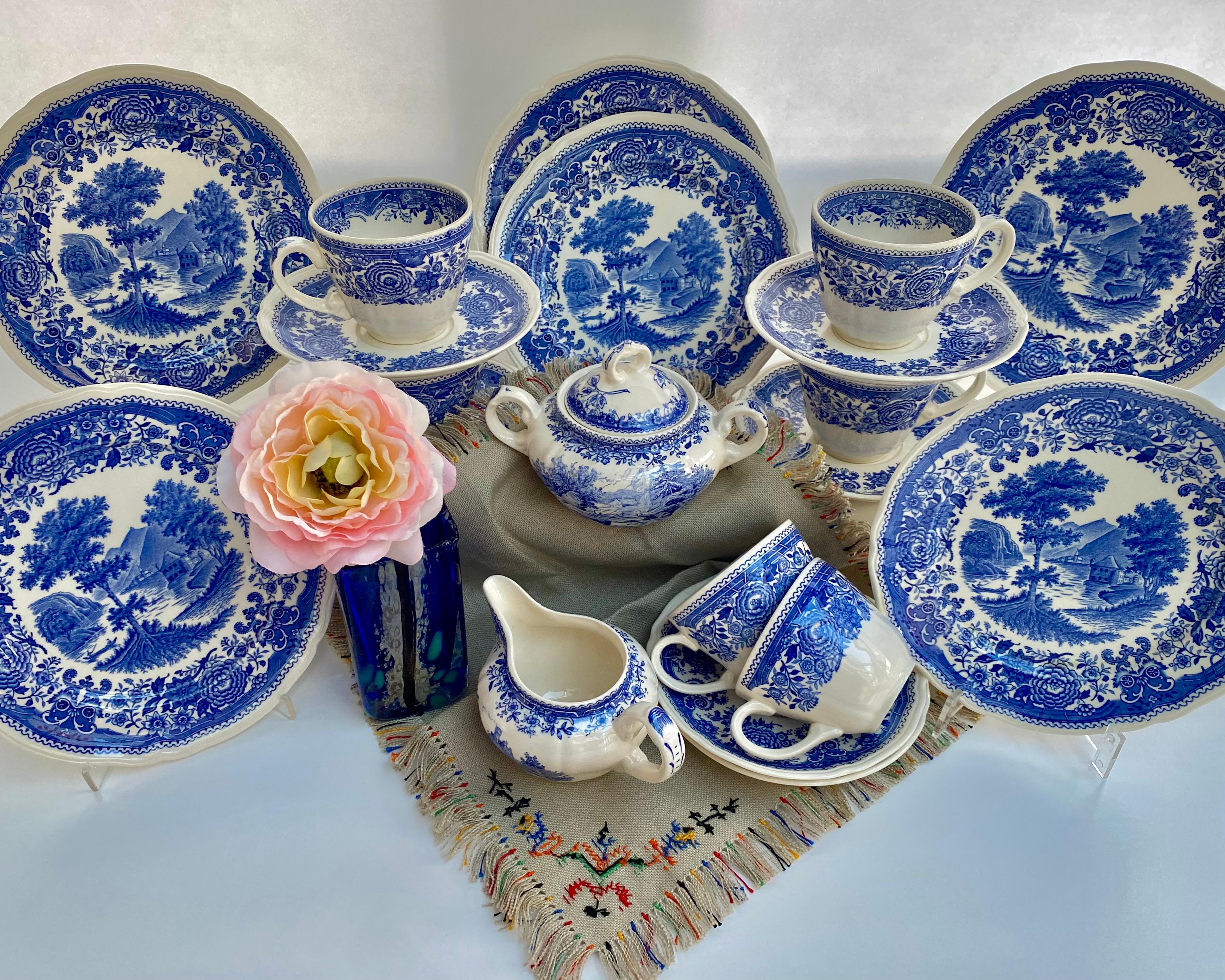 Coffee set Villeroy & Boch Burgenland blue, classic old series, vintage 1960s/1980s, Germany.

Discontinued Piece.

The Burgenland Blue stoneware coffee set by Villeroy & Boch presents detailed paintings in copper engraving style.

Each piece is