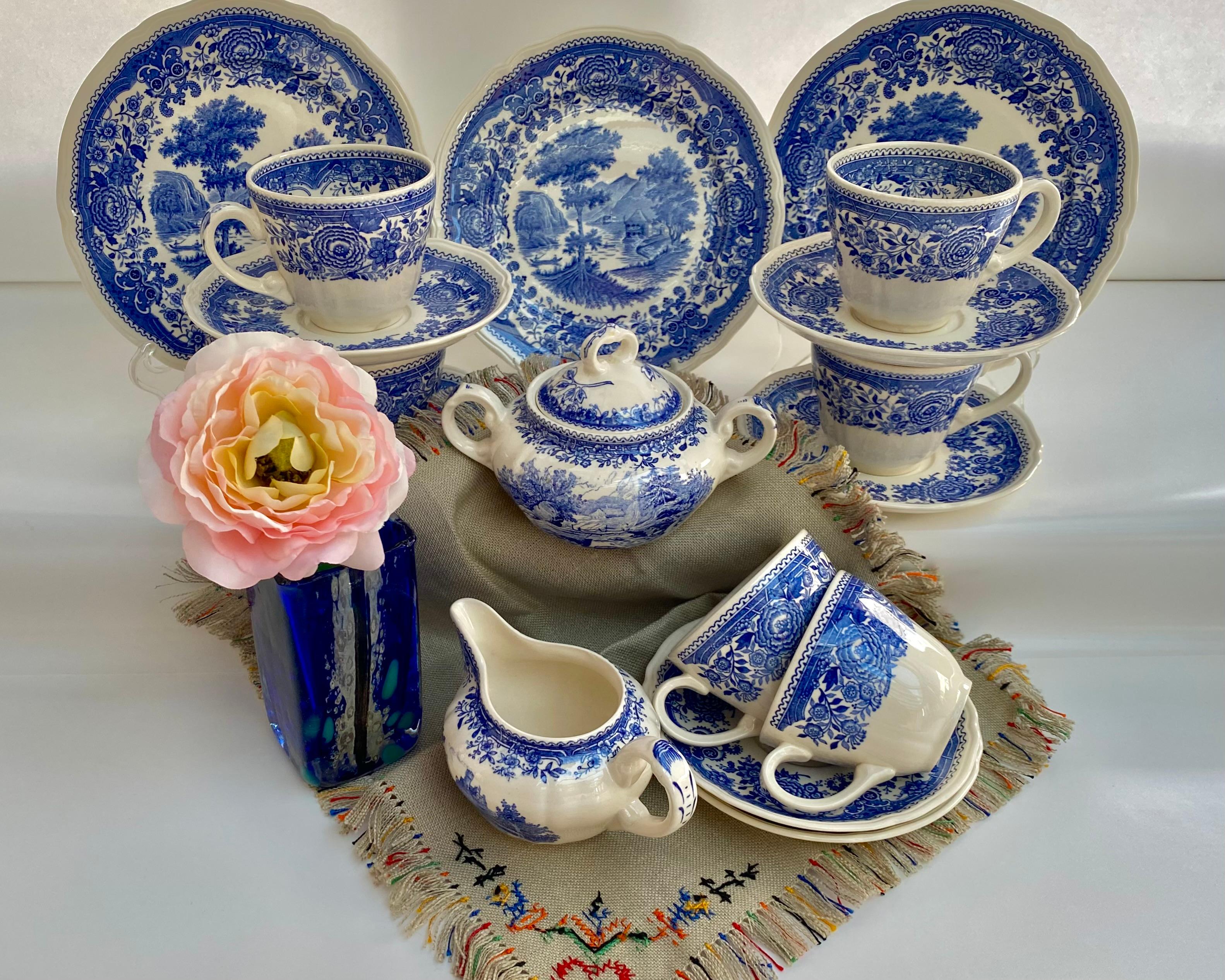 Villeroy & Boch Burgenland Blue Service Coffee Set, Germany, Discontinued In Excellent Condition For Sale In Bastogne, BE