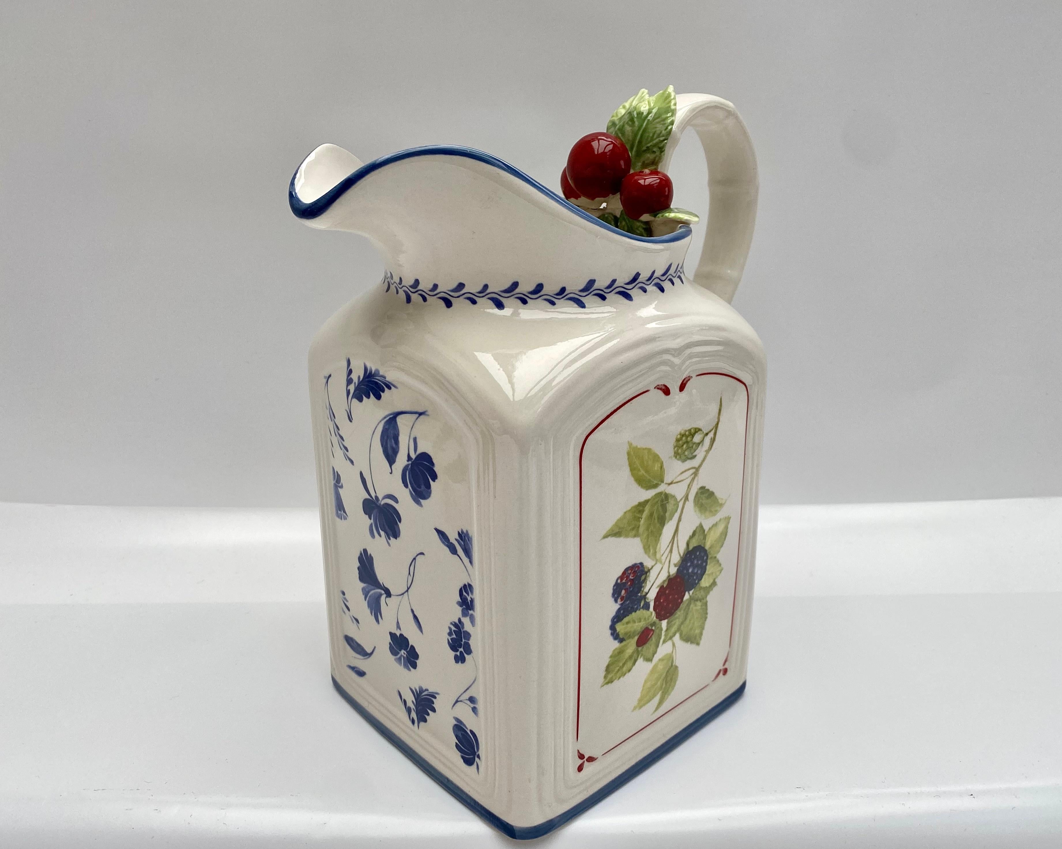 Allemand Pichet/jupe Charm Cottage Villeroy & Boch grand format vintage en céramique peinte à la main en vente
