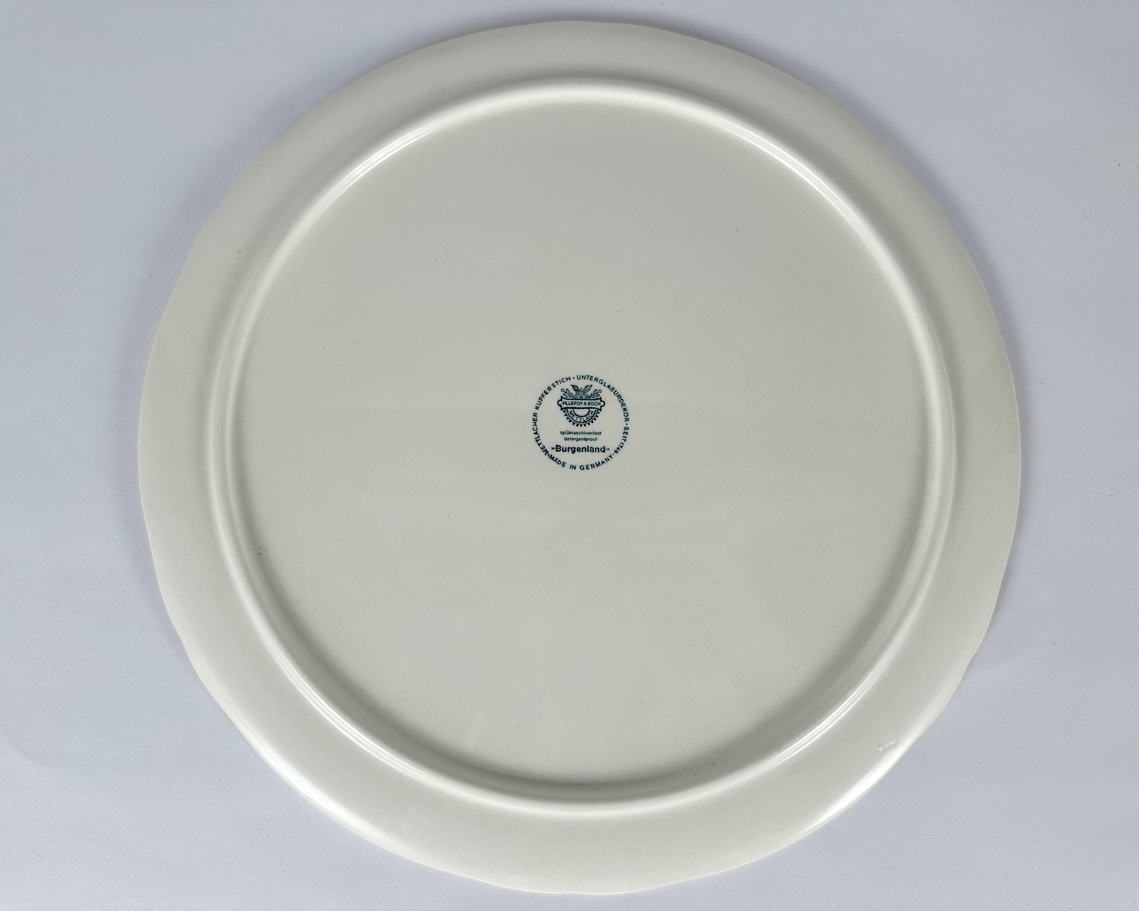 Villeroy & Boch Dessert Salad Plate Burgenland Green Serving Platter In Excellent Condition For Sale In Bastogne, BE
