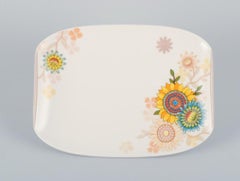 Villeroy & Boch, Luxembourg, three "Helianthos" porcelain dishes.