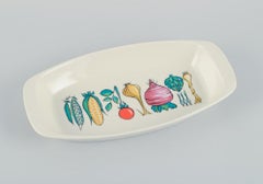 Villeroy & Boch, Luxembourg, two "Primabella" retro-style stoneware dishes.