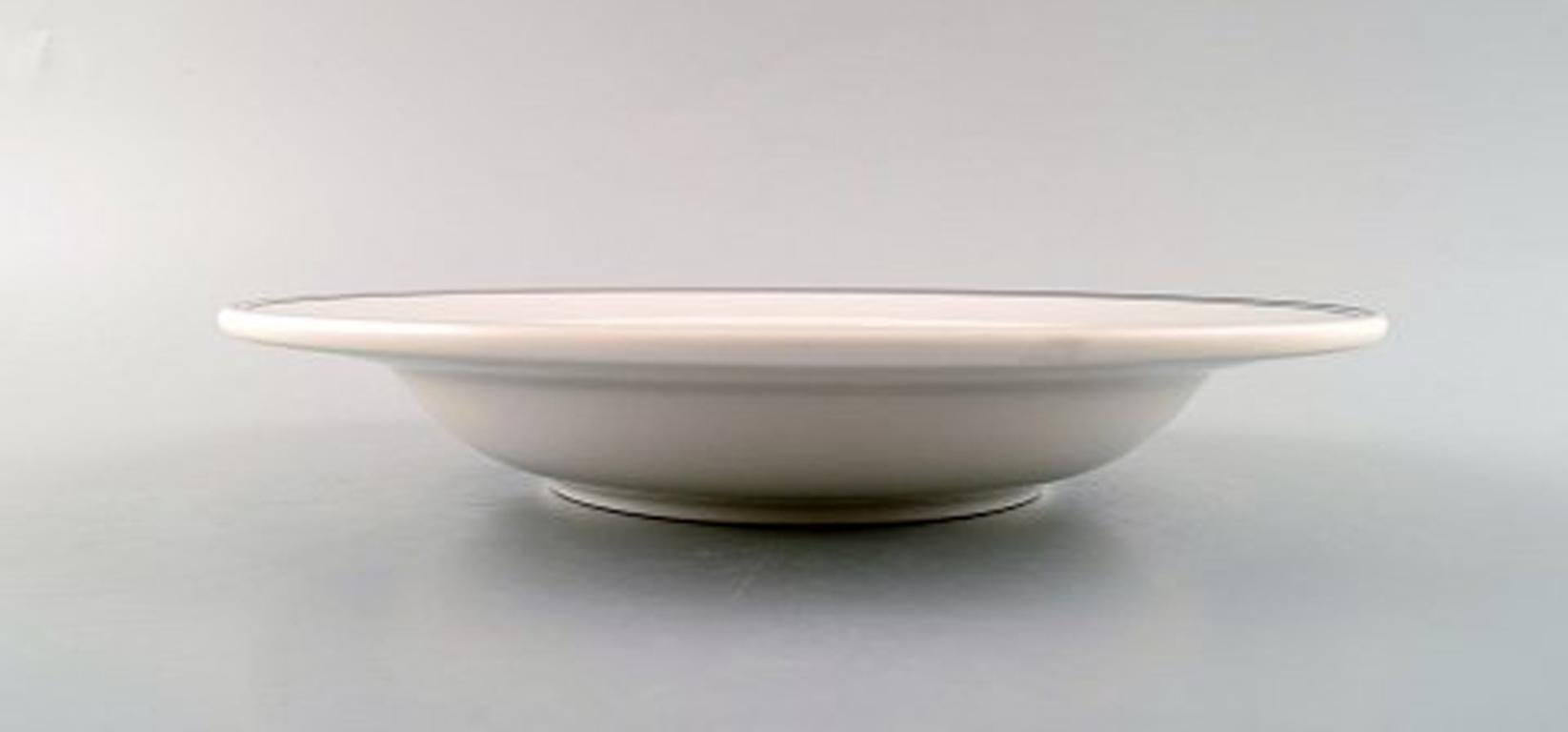 20th Century Villeroy & Boch Naif Dinner Service in Porcelain, a Set of 6 Deep Plates For Sale