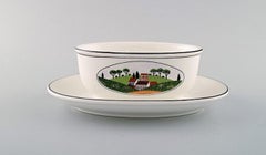 Villeroy & Boch Naif Gravy Boat on Stand in Porcelain
