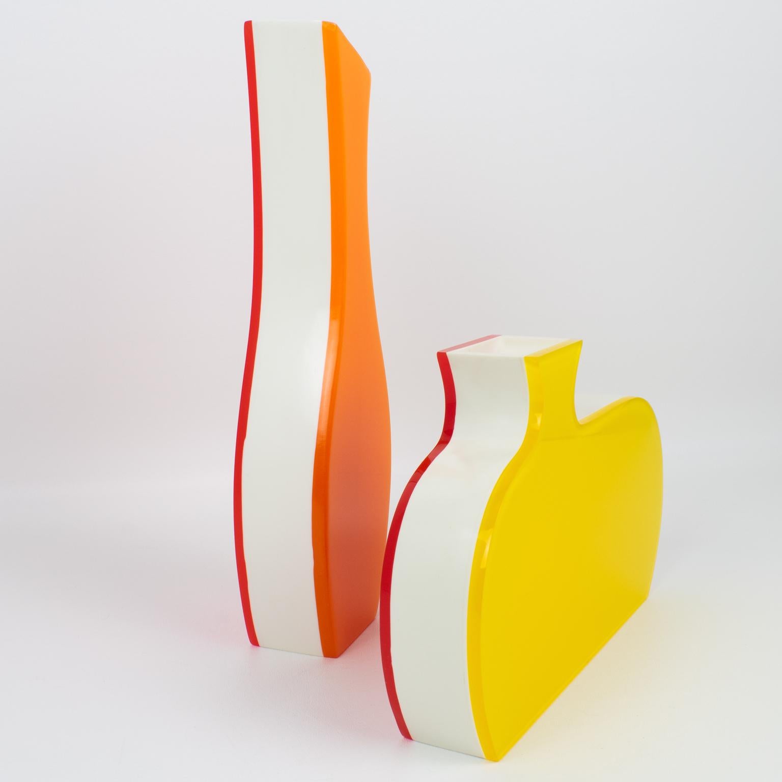 Villeroy & Boch Neon Color-block Lucite Vase, ein Paar, um 1990 im Angebot 4