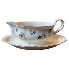Villeroy & Boch Petite Fleur Gravy Boat & Saucer