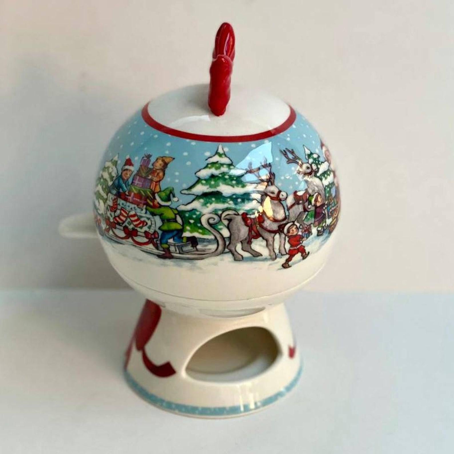 Villeroy & Boch Winter Bakery Delight Apple Baker. 
Premium Porcelain. 
Rare edition. 

This Apple Baker was designed to cook an apple with the heat from an ordinary tea light. The enticing aroma of baking apples will delight your guests.