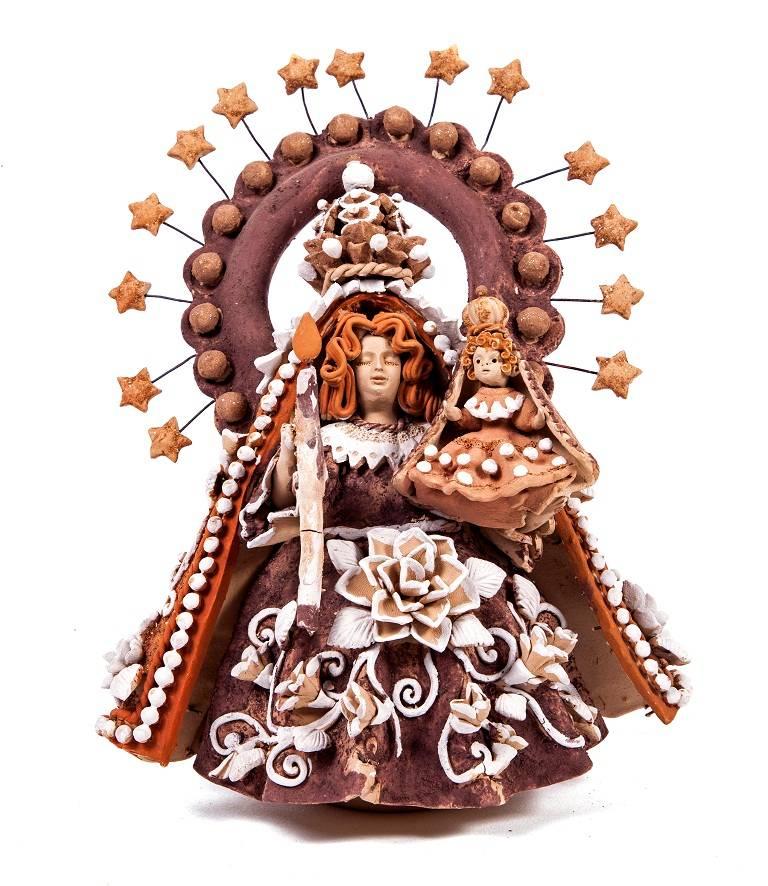5 Virgenes / Ceramics Mexican Folk Art Clay - Sculpture by Vilma Sandra Velasco Vasquez