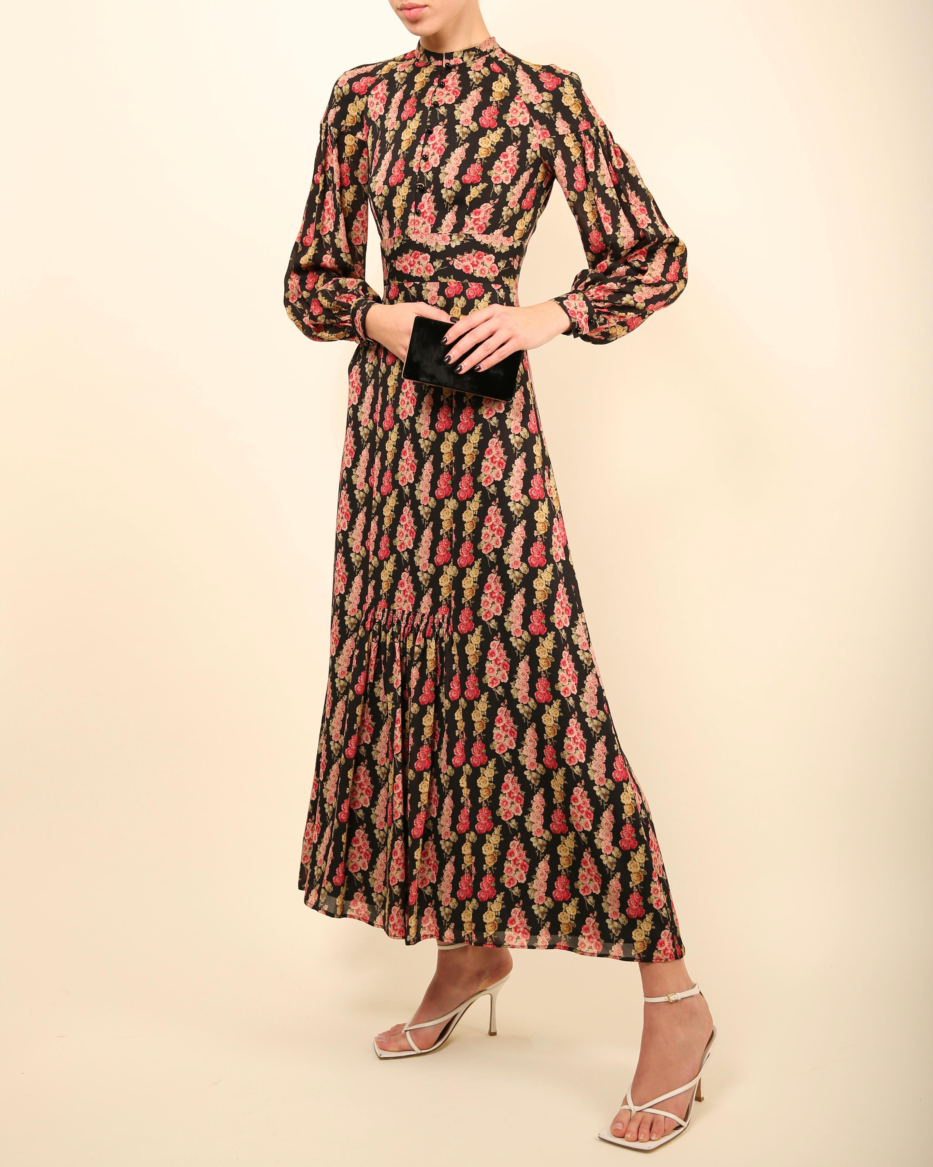 Vilshenko - Robe longue en soie à manches bouffantes et encolure dégagée, imprimé floral rose et noir XS - S en vente 4