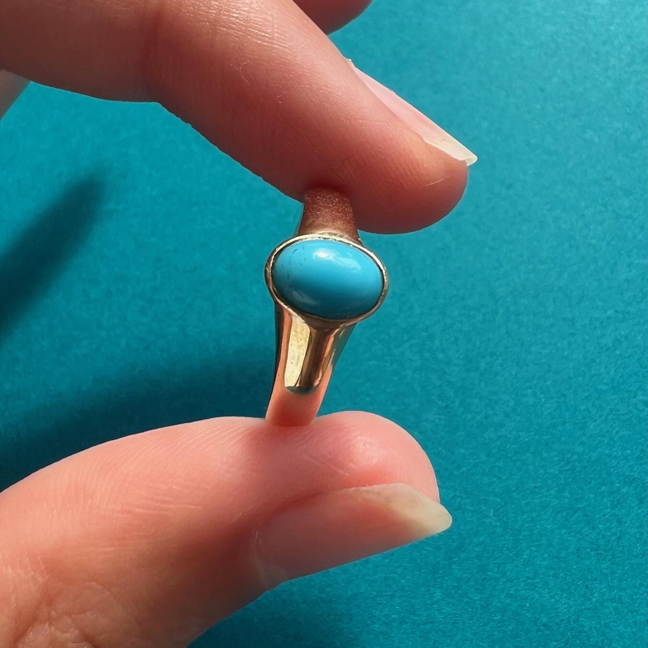 Contemporary Vintage Turquoise and 14 Karat Gold Ring For Sale