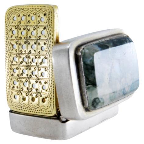 Vinaigrette box in silver and gold with hard stone application on the lid