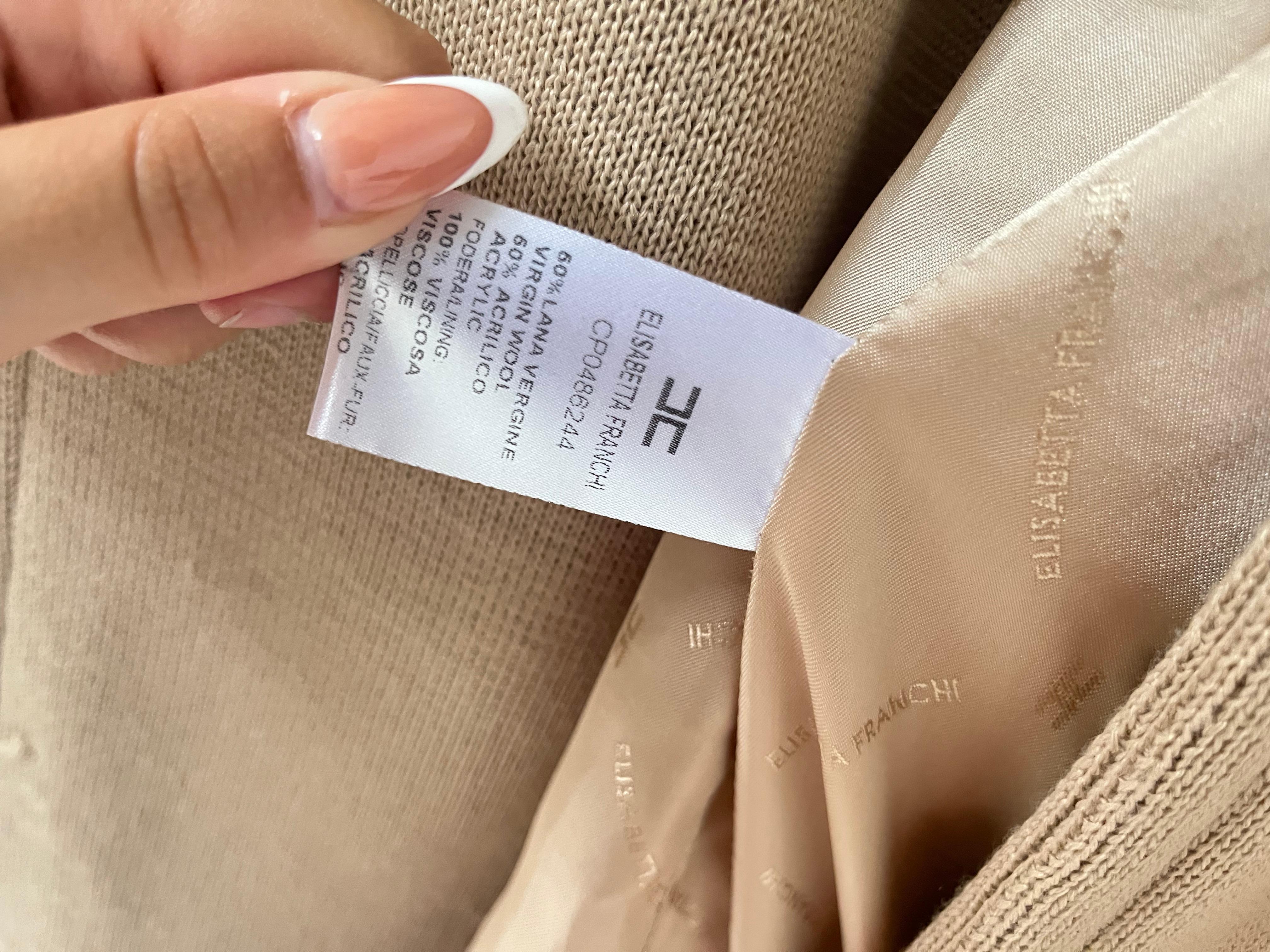 Vinatage Elisabetta Franchi Beige Virgin Wool Double-Breasted Coat en vente 7