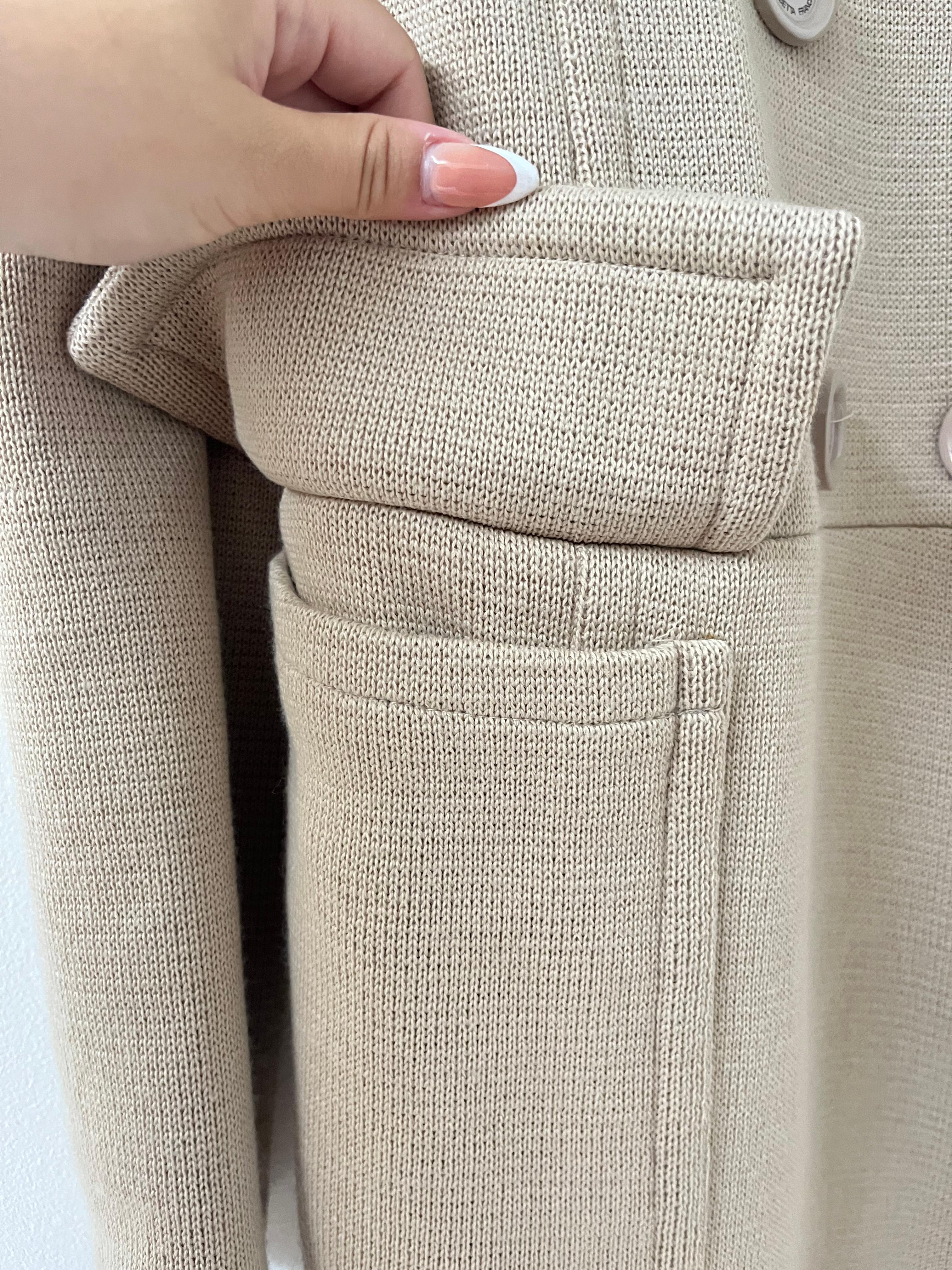Vinatage Elisabetta Franchi Beige Virgin Wool Double-Breasted Coat Bon état - En vente à Milano, IT