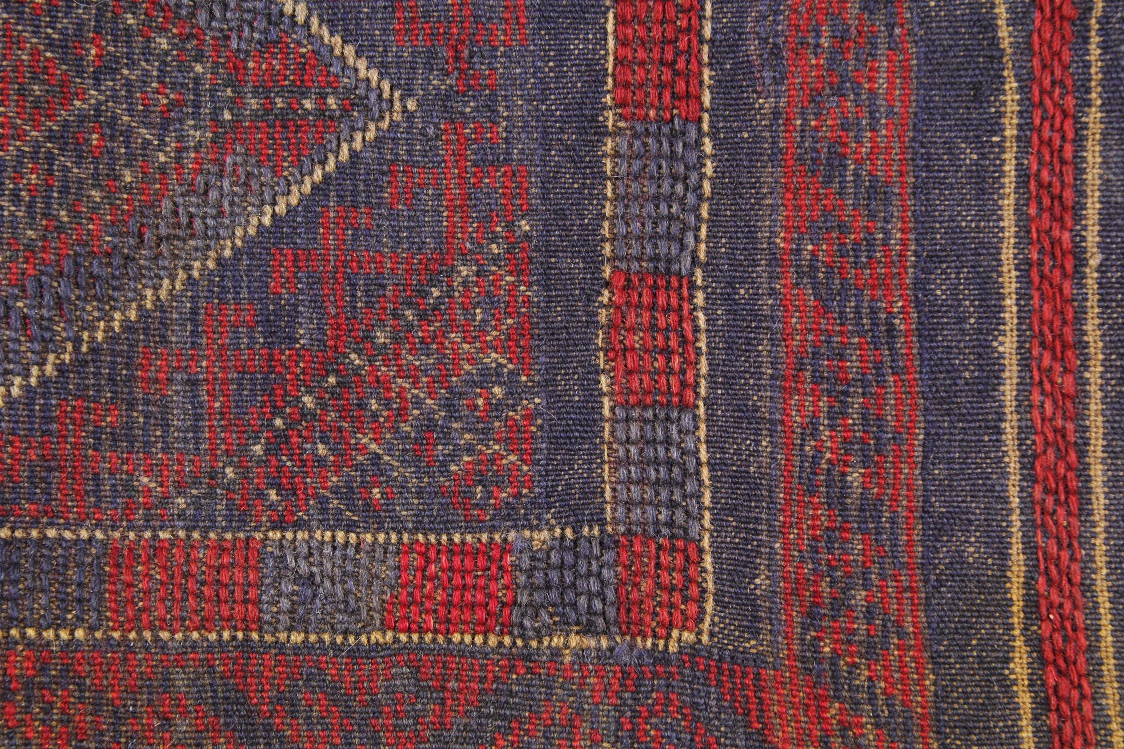Vintage Oriental Rug Runner Rot Traditionell Kaukasisch Handgefertigt Teppich Läufer (Afghanisch) im Angebot