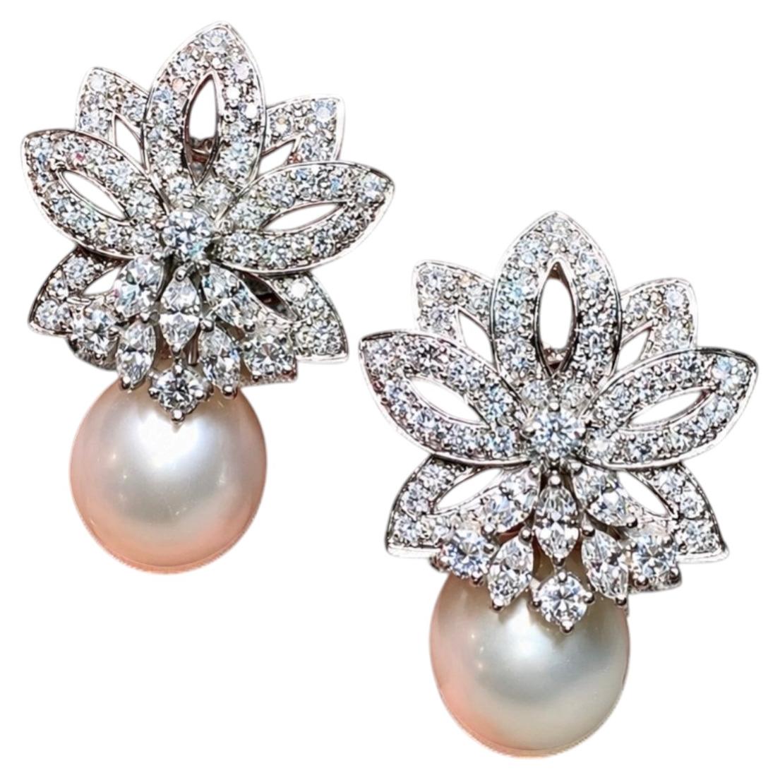 Vinatge Orecchini con perle dei mari del sud in oro bianco 18 carati con diamanti rotondi e marquise in vendita