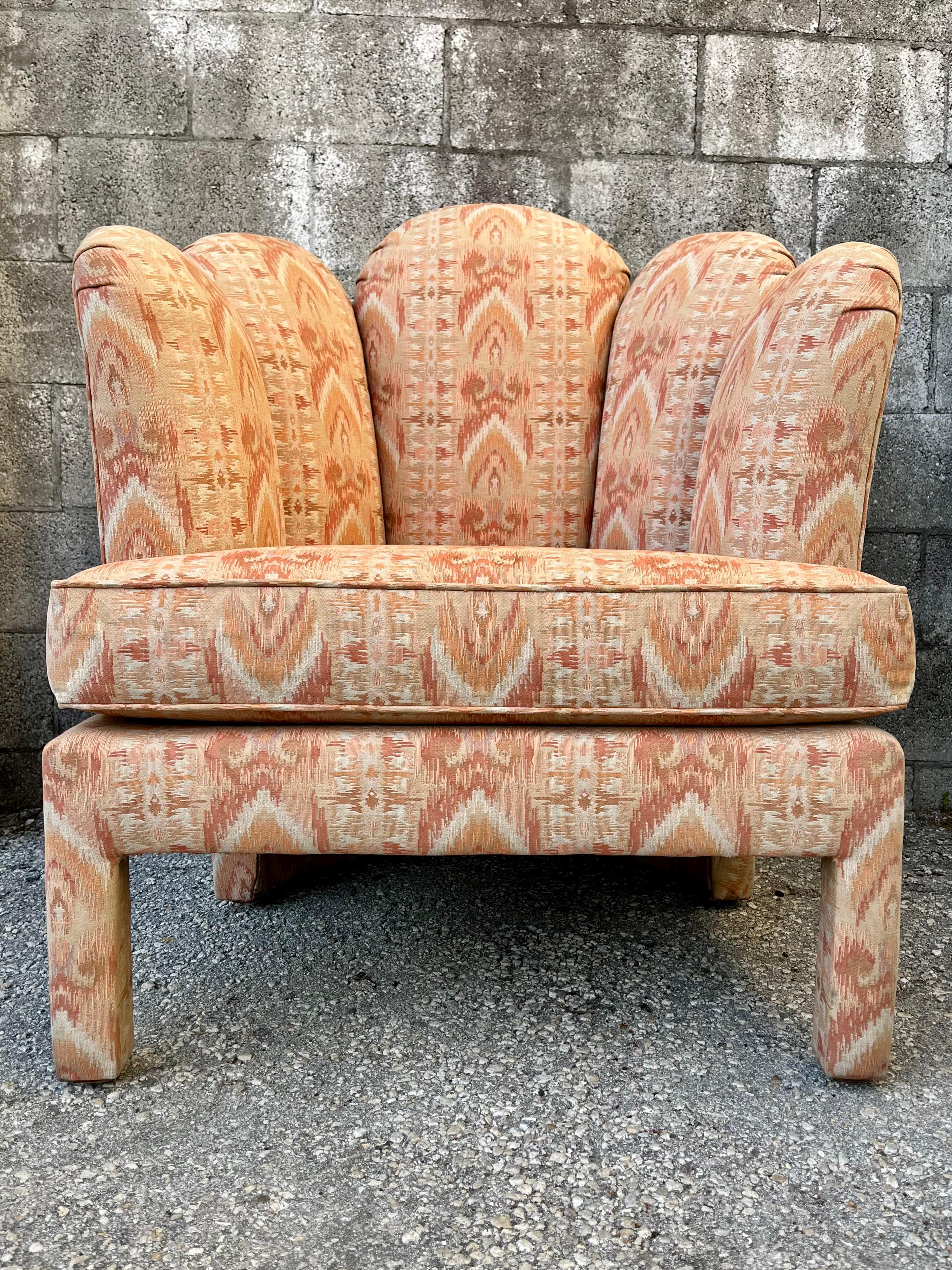 Sedia da salotto / poltrona da salotto completamente imbottita Vinatge 1980 Art Deco Revival. in vendita 12