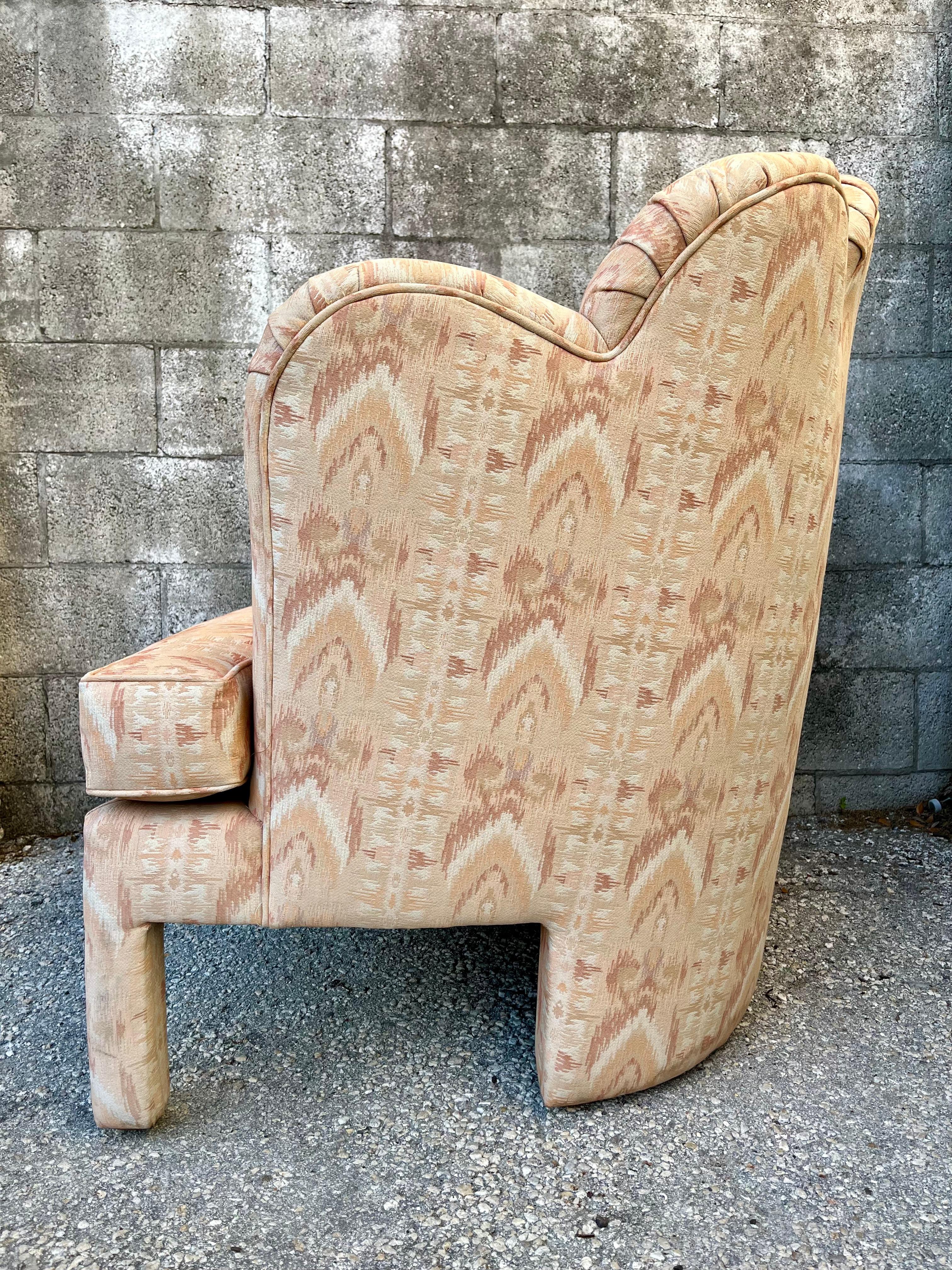 Sedia da salotto / poltrona da salotto completamente imbottita Vinatge 1980 Art Deco Revival. in vendita 1