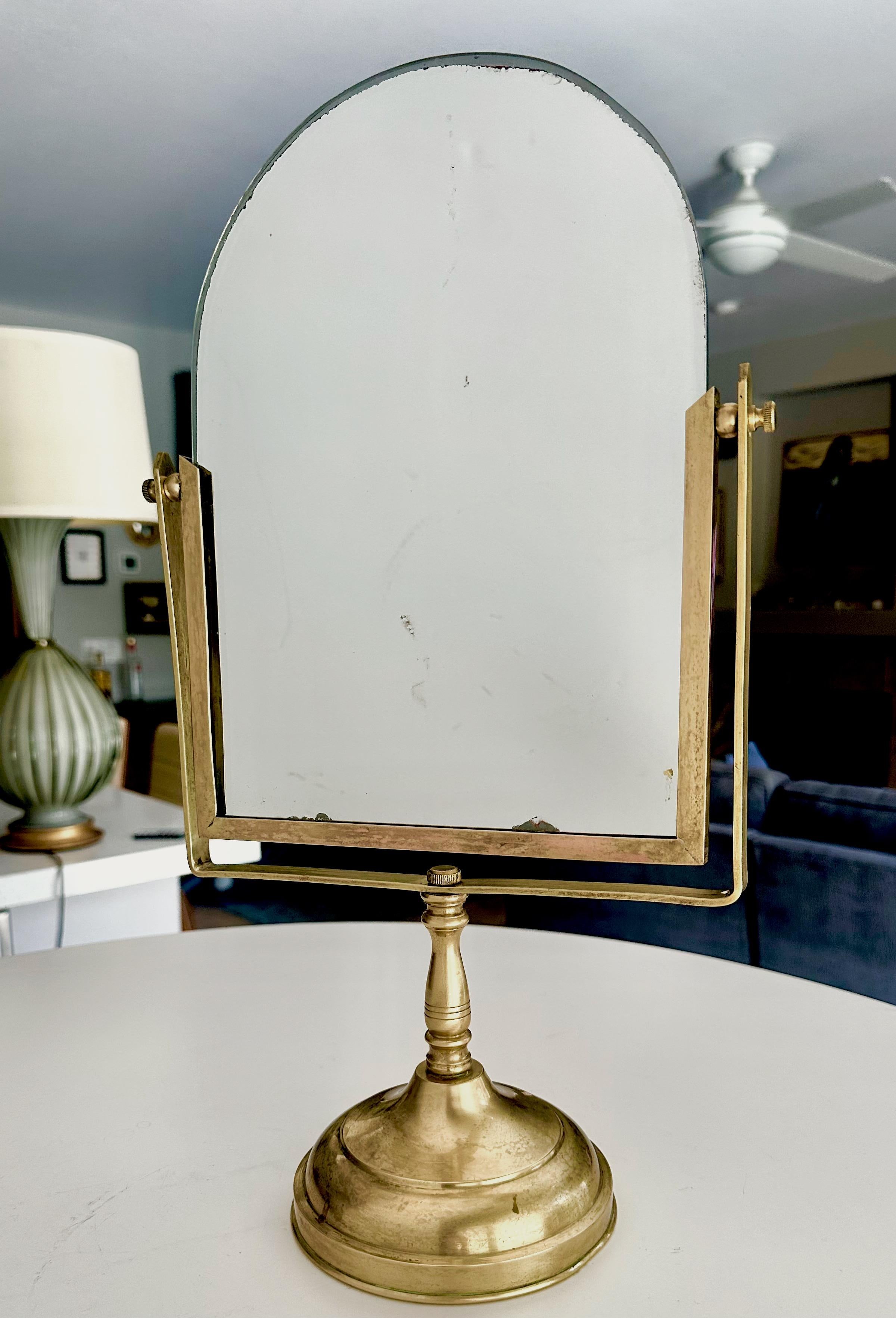 Vinatge Brass Swivel Mirror Vanity Table Mirror In Good Condition For Sale In Palm Springs, CA