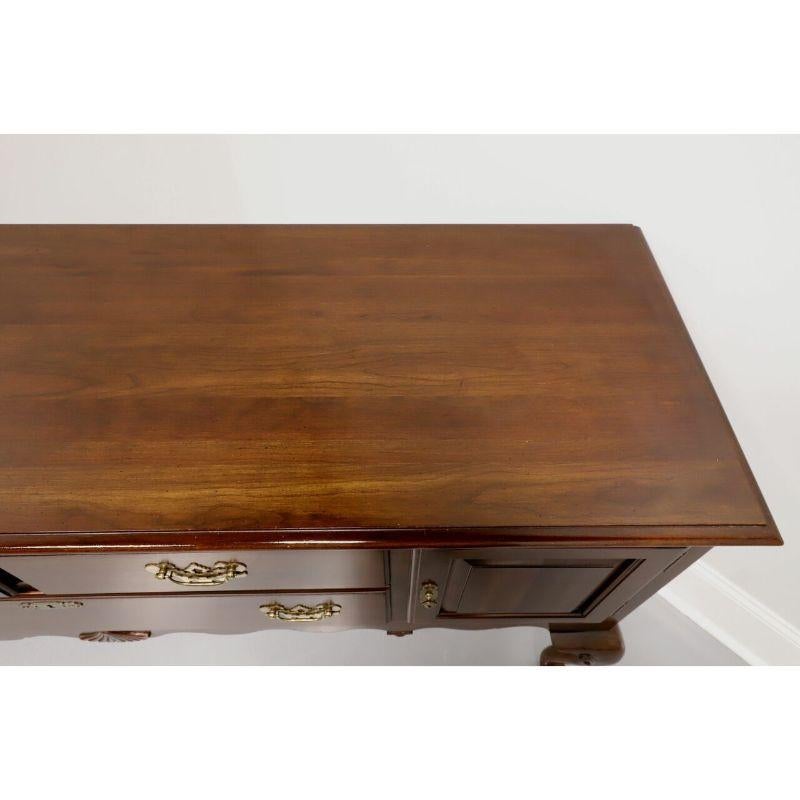 ETHAN ALLEN Georgian Court Queen Anne Solid Cherry Huntboard Sideboard In Good Condition In Charlotte, NC