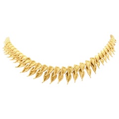 Vinatge French 18 Karat Gold Leaf Motif circa 1940s Choker Necklace