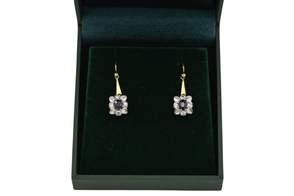 Old European Cut Vinatge gold hanging earrings with sapphires and diamonds, circa 1940s. For Sale