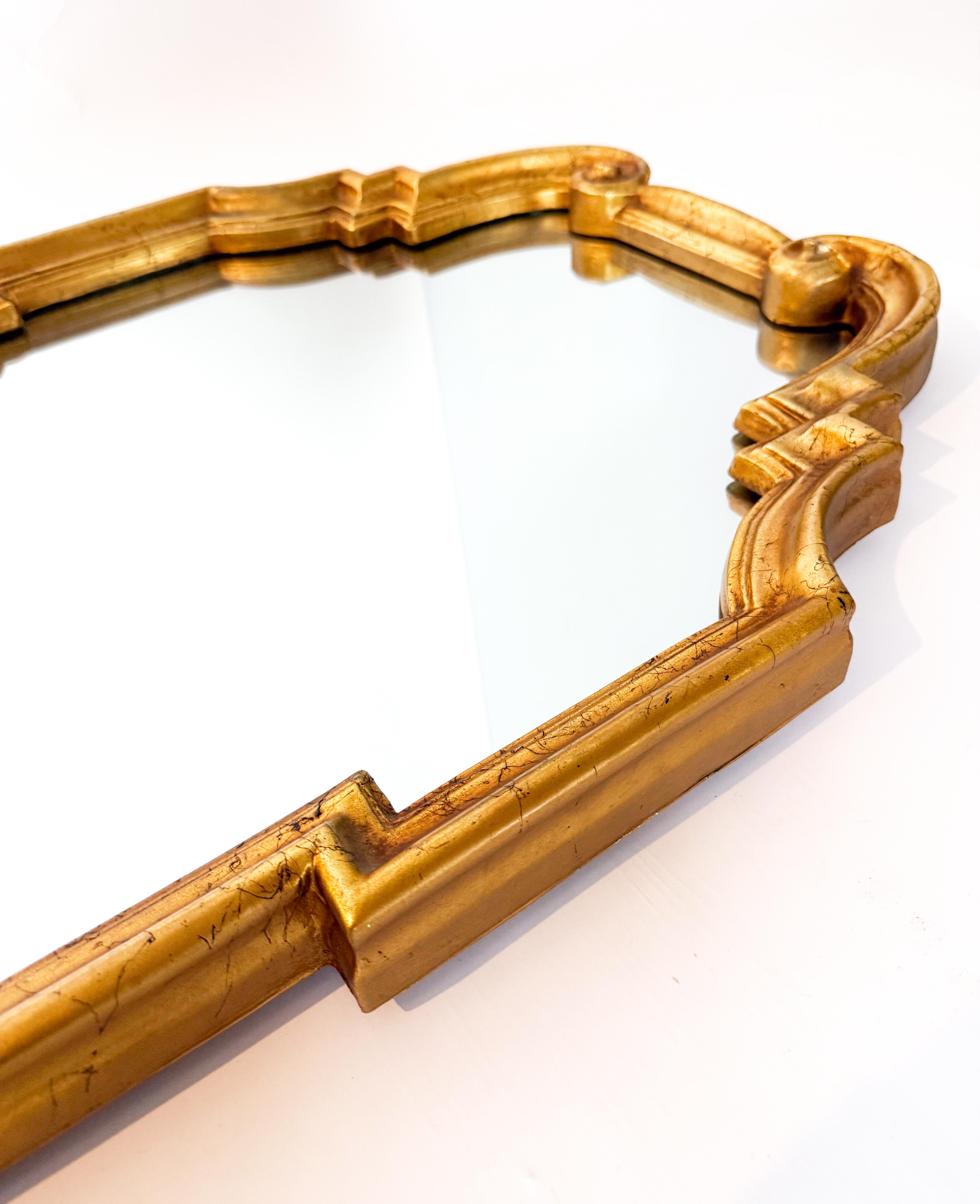 Specchio in legno dorato stile LaBarge di Vinatge Hollywood Regency in vendita 1