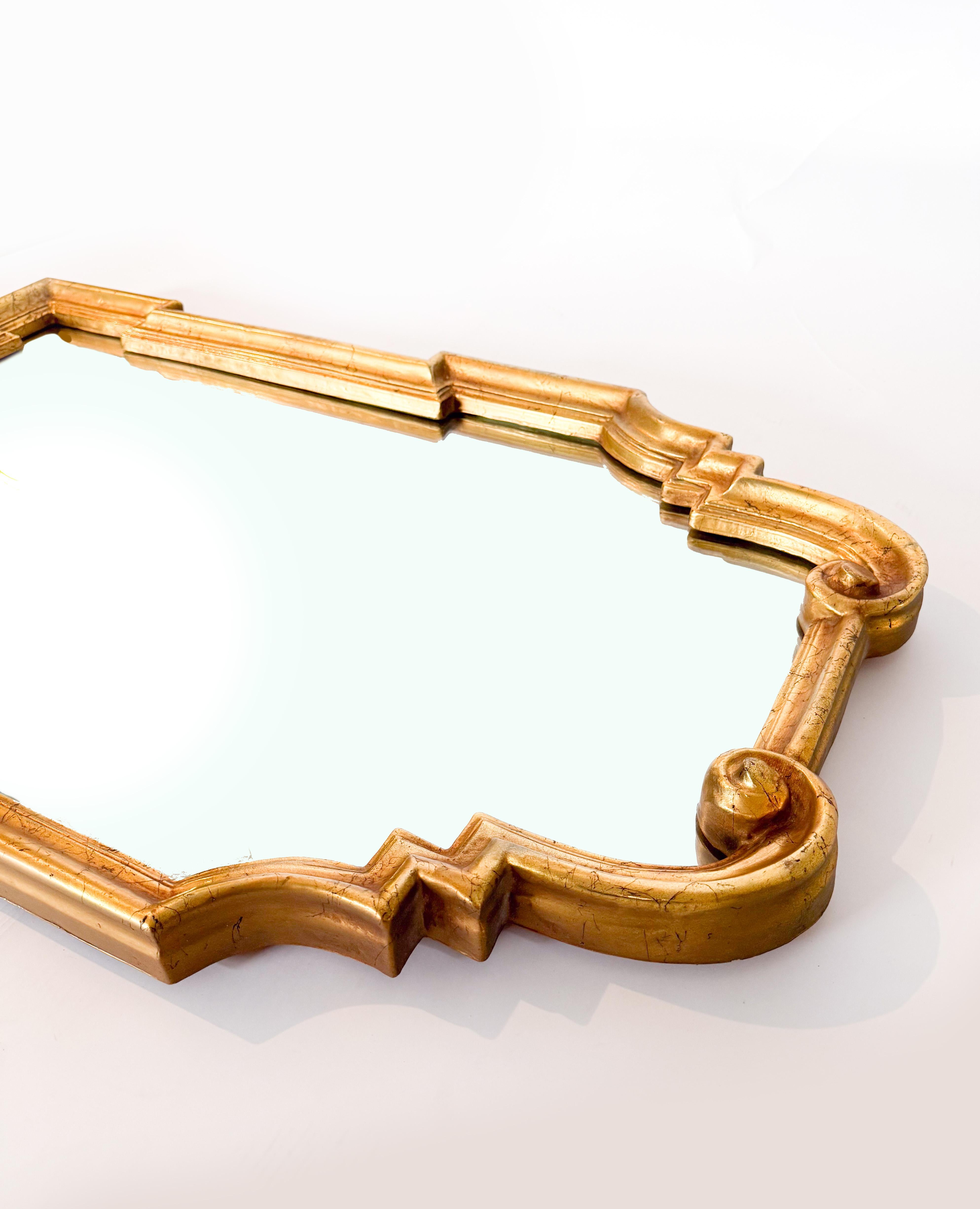 Specchio in legno dorato stile LaBarge di Vinatge Hollywood Regency in vendita 3