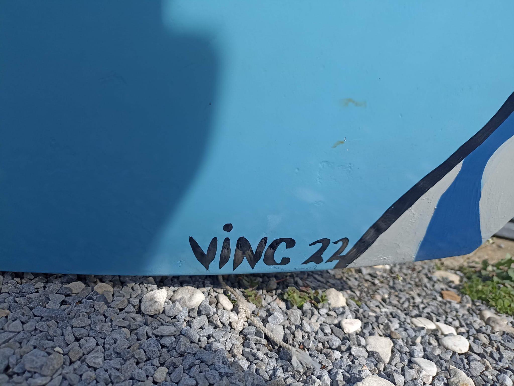 Vince  Steve in Blau  Acryl auf Aluminium DS Bonnet Einzigartiges Stück   im Zustand „Gut“ im Angebot in Saint ouen, FR